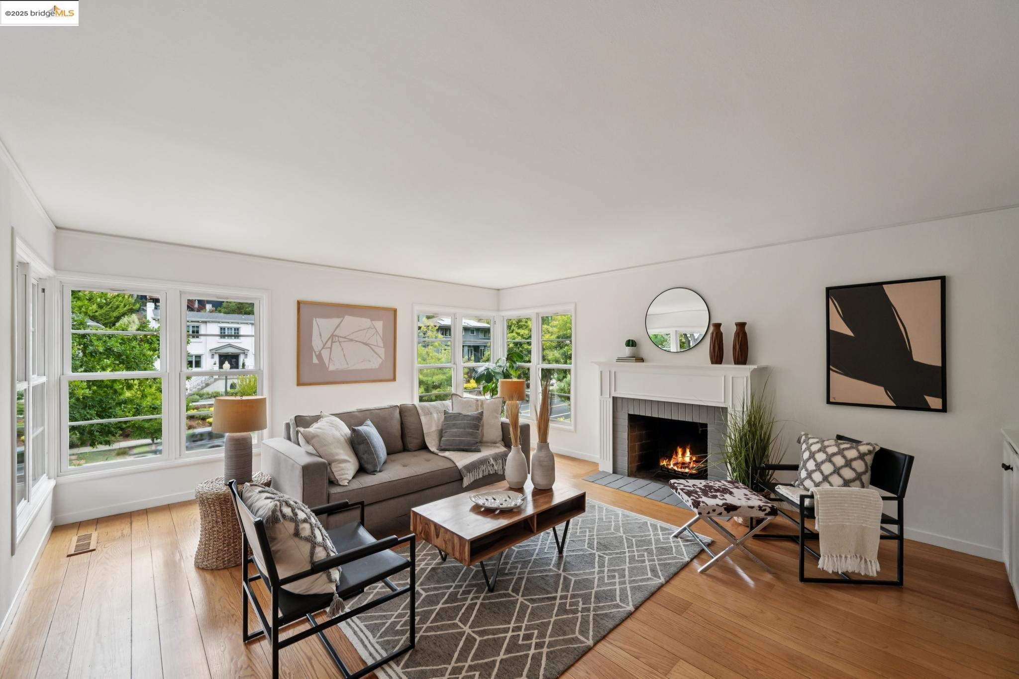 Detail Gallery Image 7 of 51 For 679 Mandana Blvd, Oakland,  CA 94610 - 3 Beds | 2 Baths