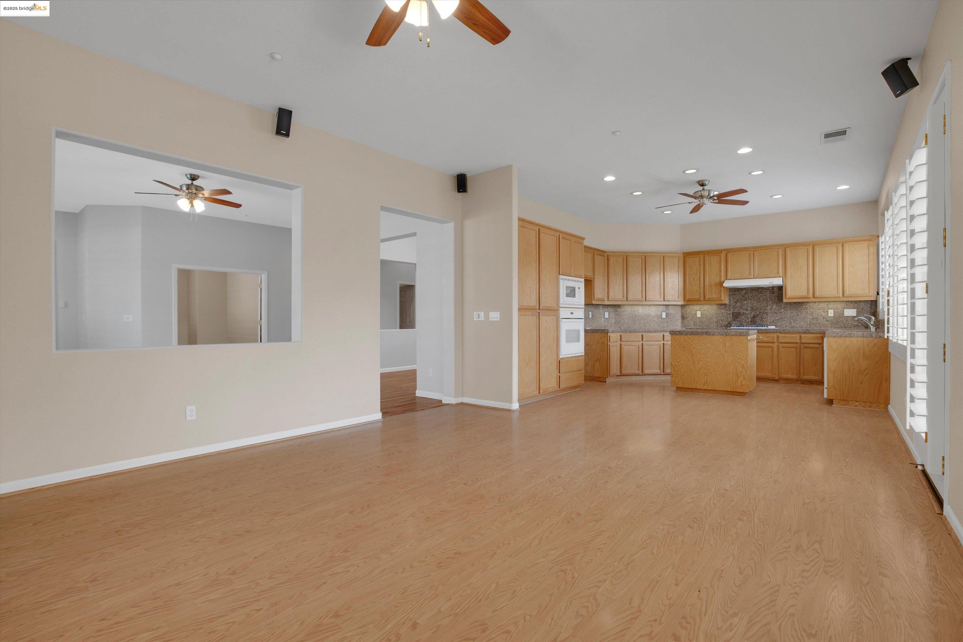 Detail Gallery Image 13 of 46 For 1414 Buckingham Dr, Brentwood,  CA 94513 - 4 Beds | 4 Baths