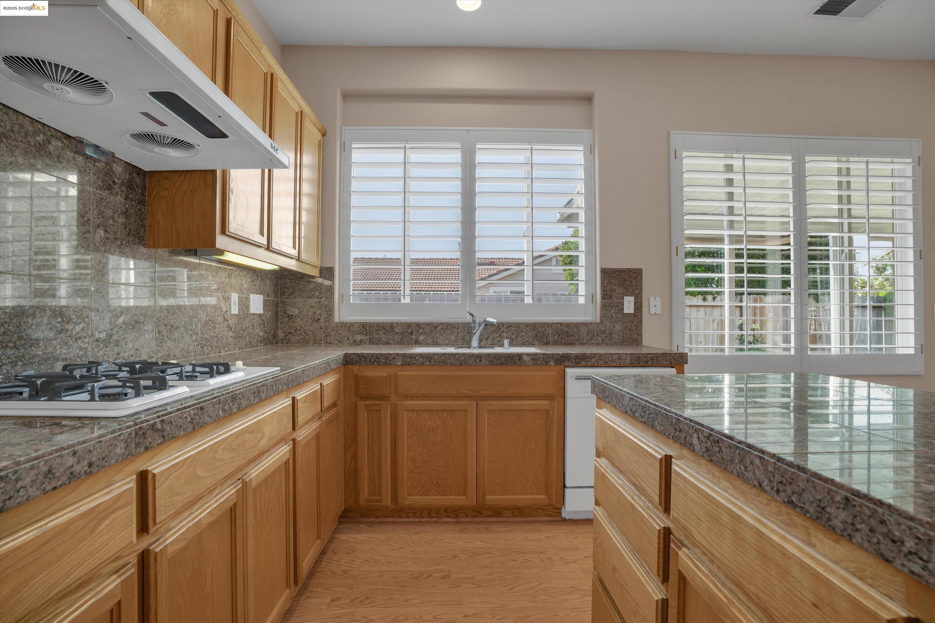 Detail Gallery Image 17 of 46 For 1414 Buckingham Dr, Brentwood,  CA 94513 - 4 Beds | 4 Baths