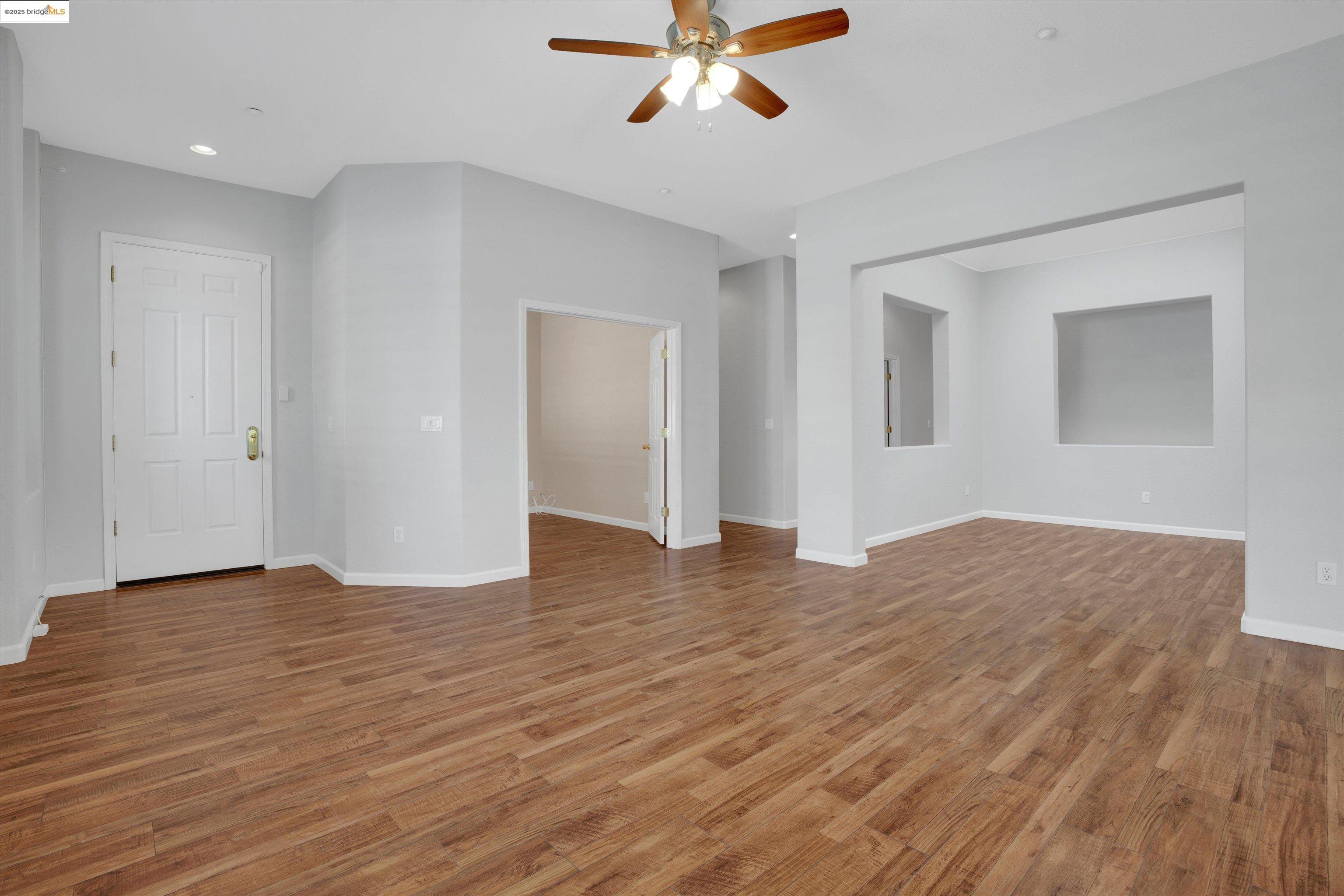 Detail Gallery Image 9 of 46 For 1414 Buckingham Dr, Brentwood,  CA 94513 - 4 Beds | 4 Baths