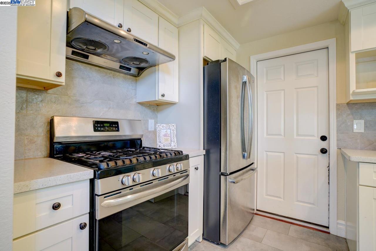 Detail Gallery Image 13 of 50 For 1228 Copper Peak Ln, San Jose,  CA 95120 - 3 Beds | 2 Baths