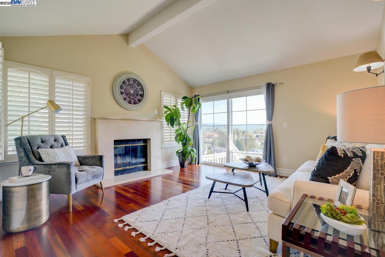 Detail Gallery Image 3 of 50 For 1228 Copper Peak Ln, San Jose,  CA 95120 - 3 Beds | 2 Baths