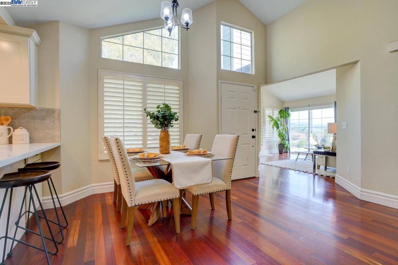 Detail Gallery Image 7 of 50 For 1228 Copper Peak Ln, San Jose,  CA 95120 - 3 Beds | 2 Baths