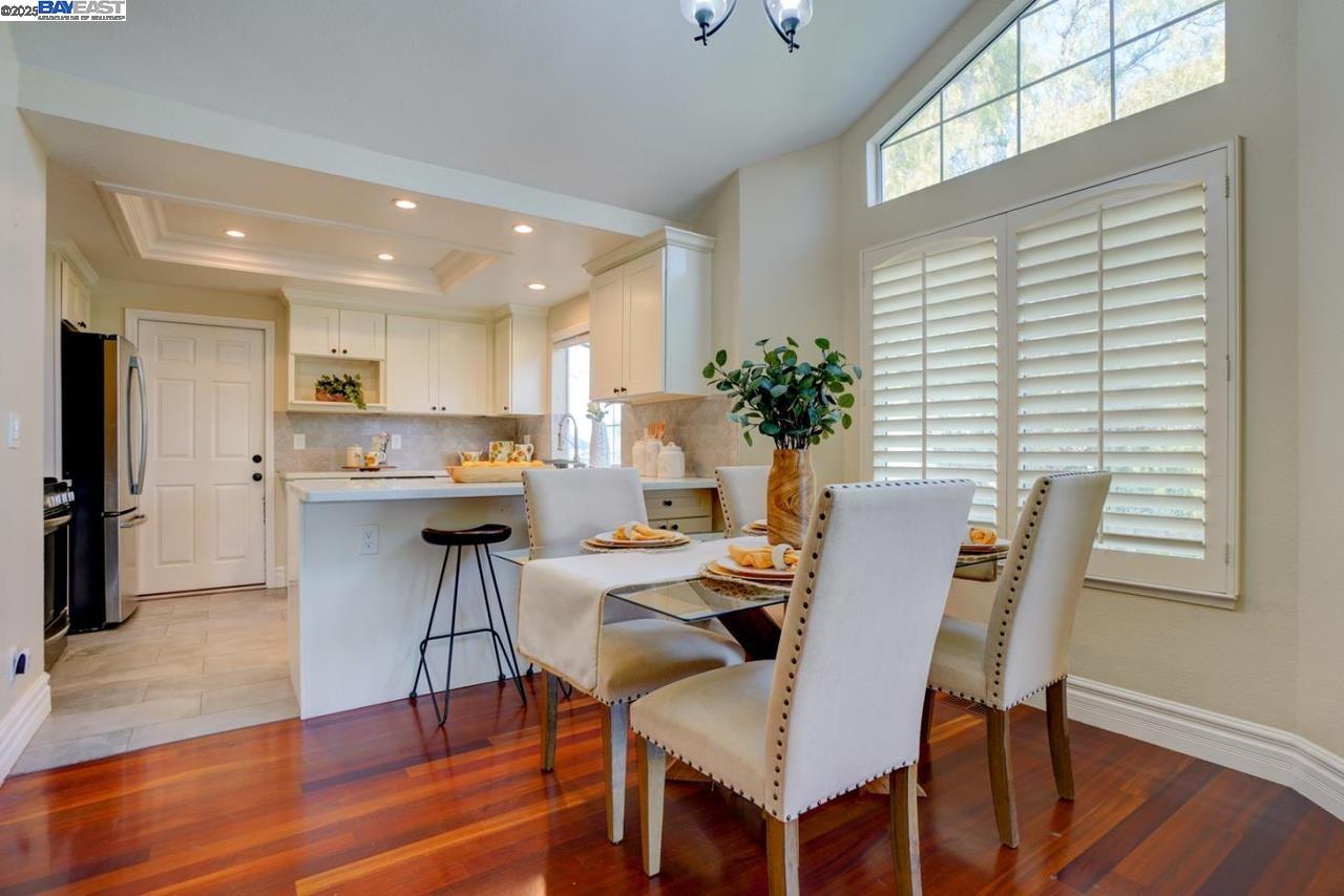 Detail Gallery Image 8 of 50 For 1228 Copper Peak Ln, San Jose,  CA 95120 - 3 Beds | 2 Baths