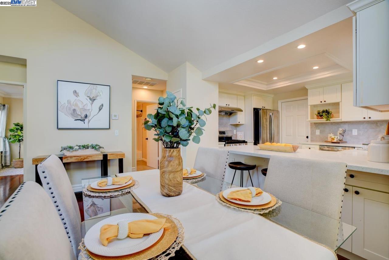 Detail Gallery Image 9 of 50 For 1228 Copper Peak Ln, San Jose,  CA 95120 - 3 Beds | 2 Baths