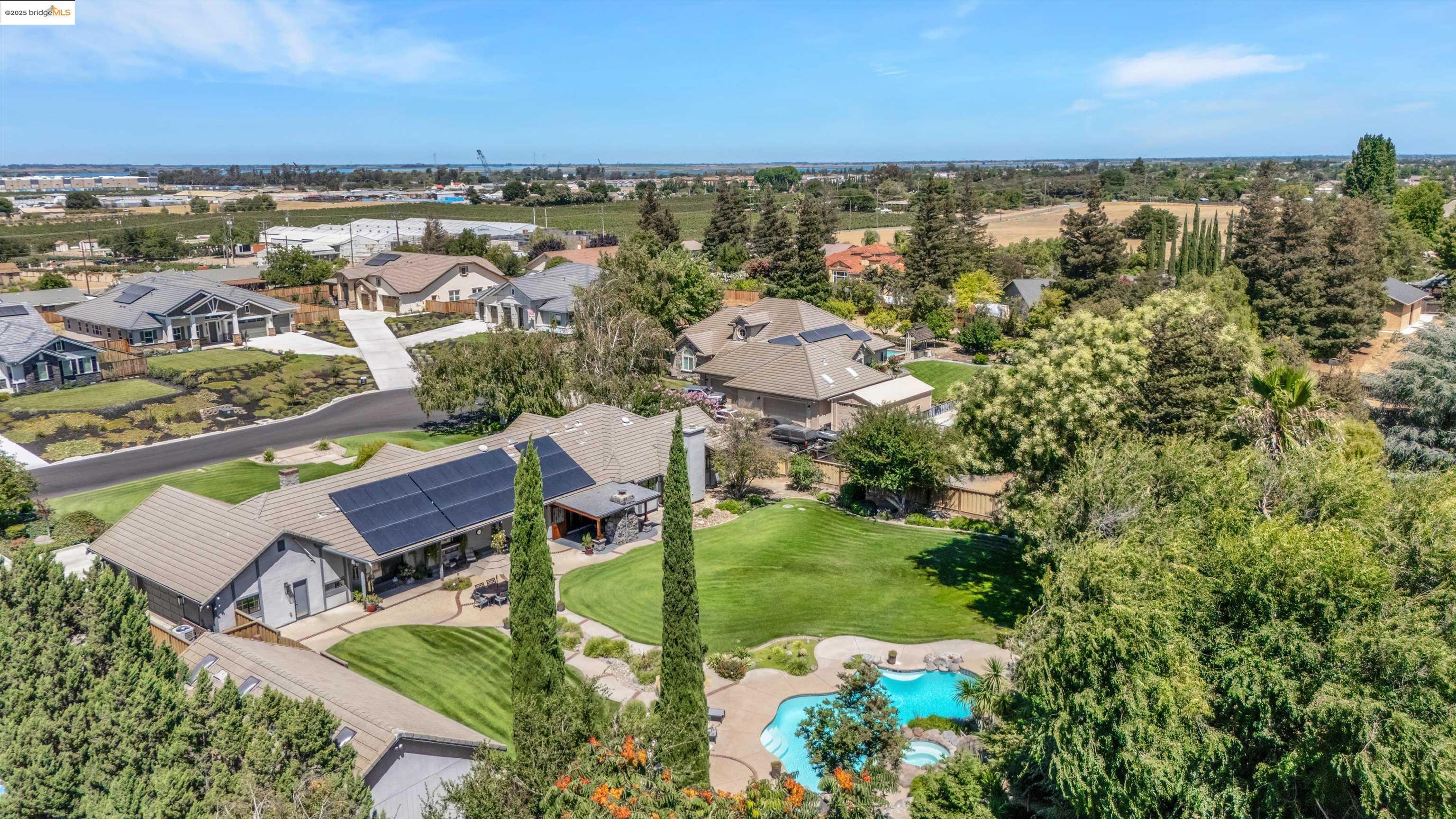 Detail Gallery Image 39 of 52 For 2960 Almondwood Pl, Oakley,  CA 94561 - 4 Beds | 2/2 Baths