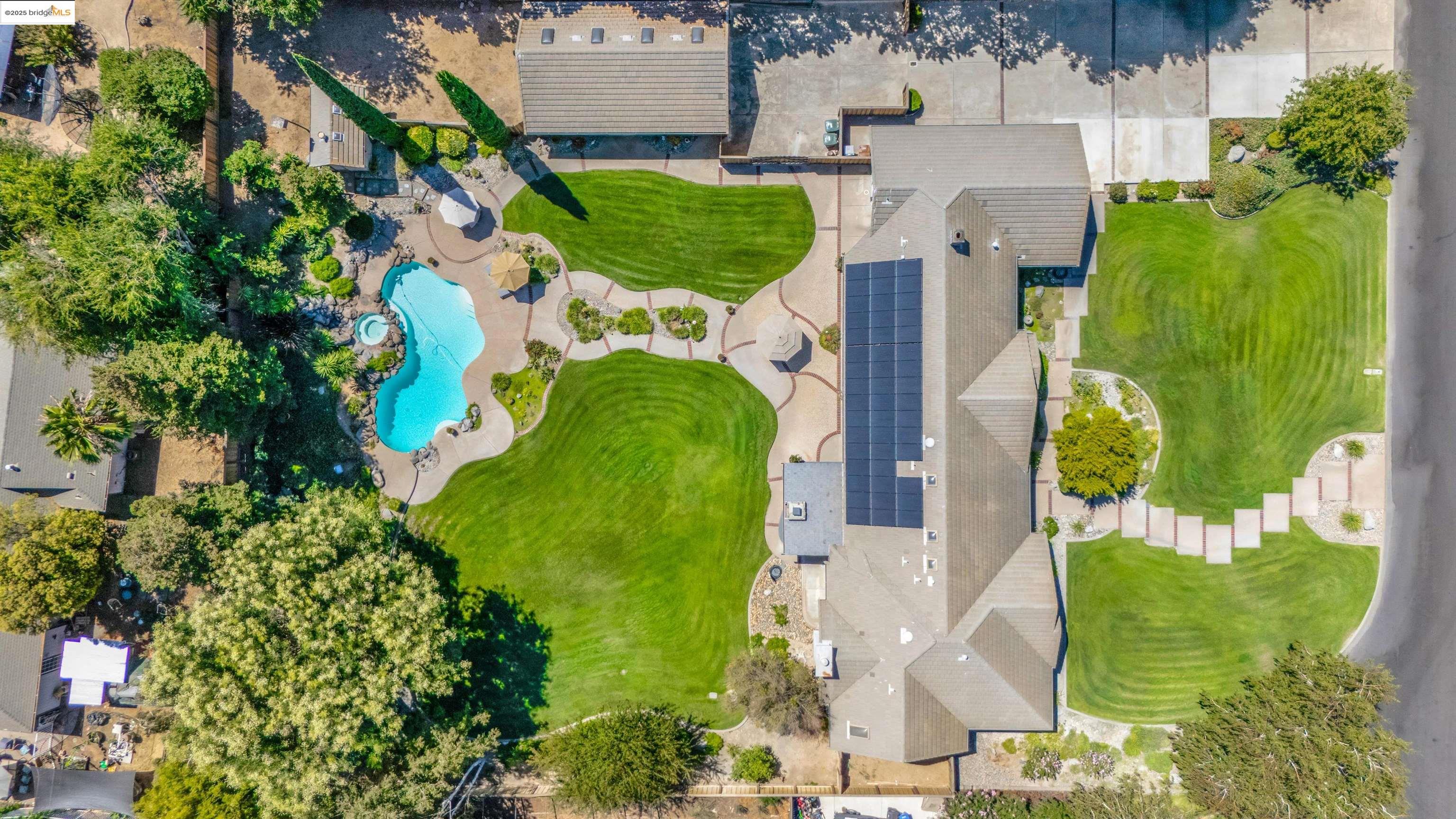 Detail Gallery Image 5 of 52 For 2960 Almondwood Pl, Oakley,  CA 94561 - 4 Beds | 2/2 Baths
