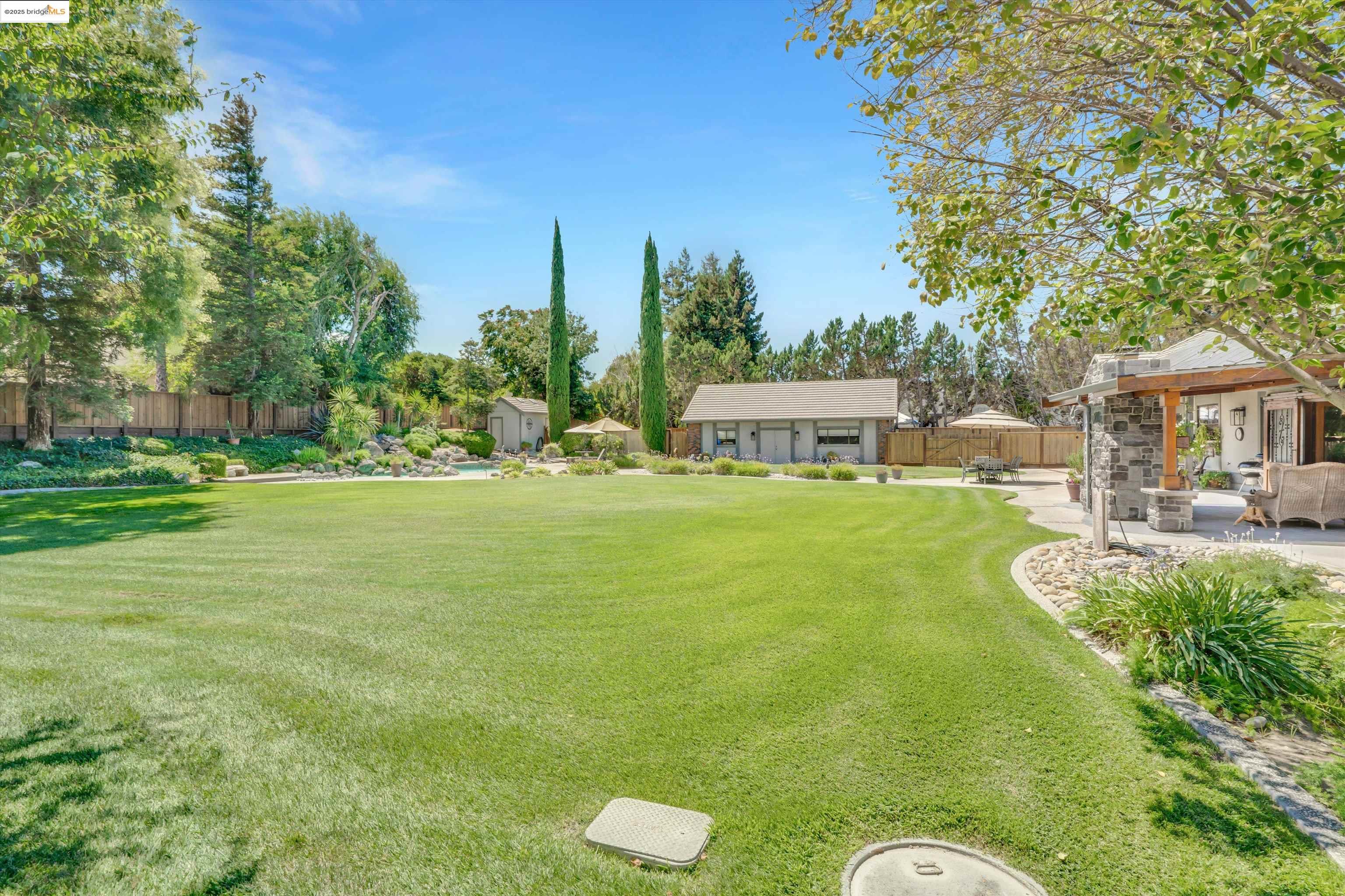 Detail Gallery Image 7 of 52 For 2960 Almondwood Pl, Oakley,  CA 94561 - 4 Beds | 2/2 Baths