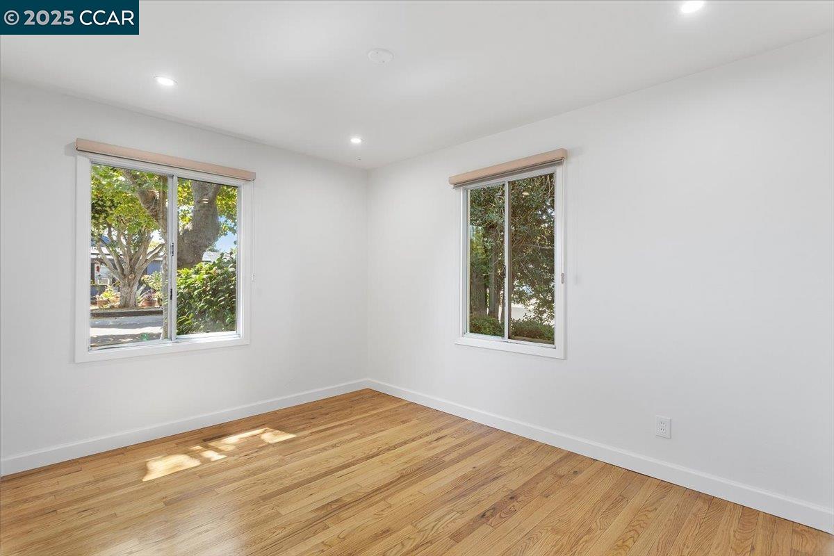 Detail Gallery Image 28 of 39 For 16080 via Del Sol, San Lorenzo,  CA 94580 - 3 Beds | 2 Baths