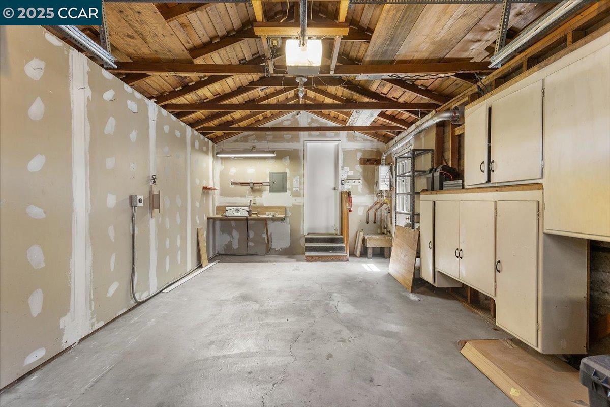 Detail Gallery Image 35 of 39 For 16080 via Del Sol, San Lorenzo,  CA 94580 - 3 Beds | 2 Baths