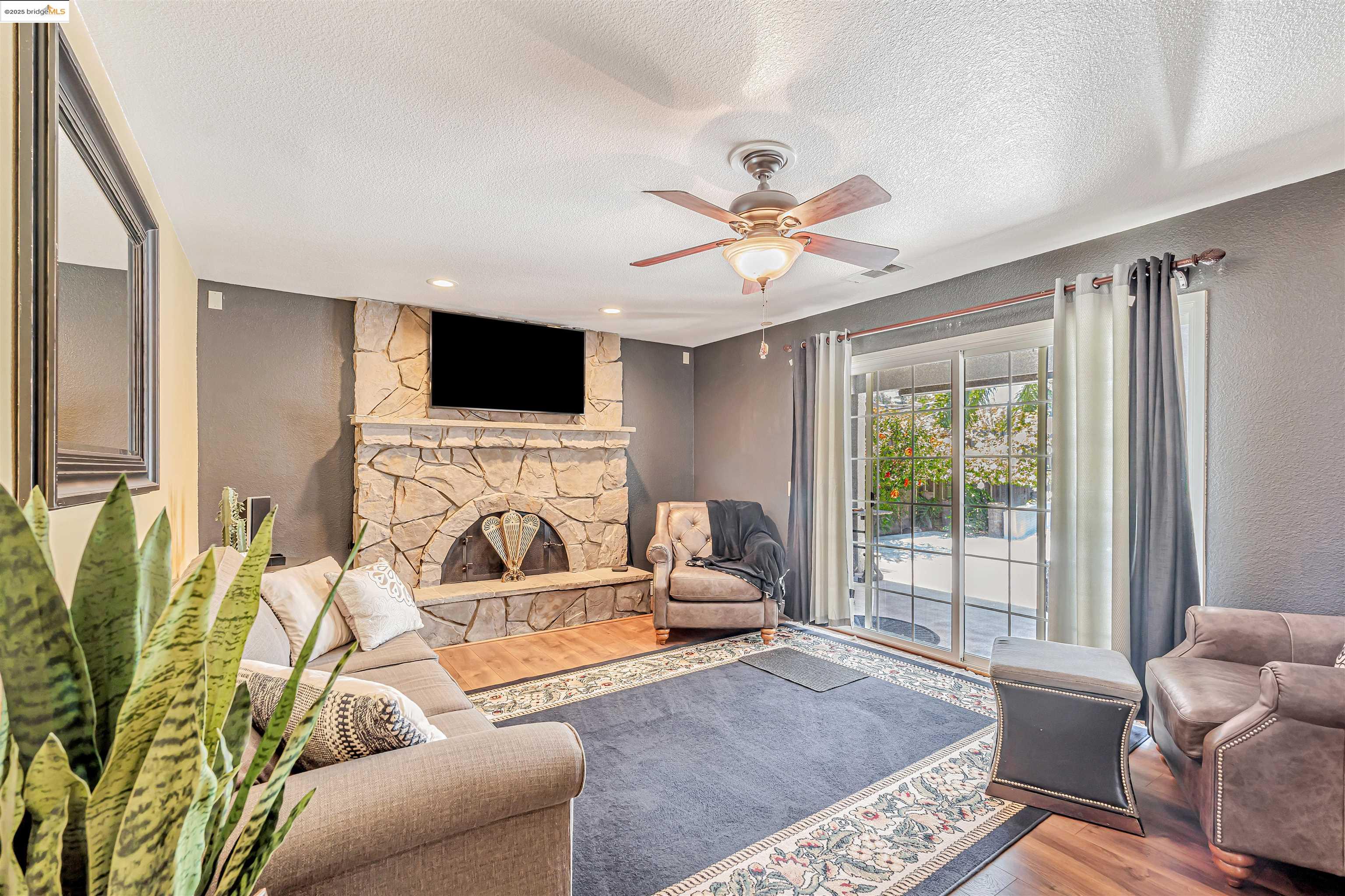 Detail Gallery Image 12 of 29 For 170 Kadota Ave, Atwater,  CA 95301 - 4 Beds | 2 Baths