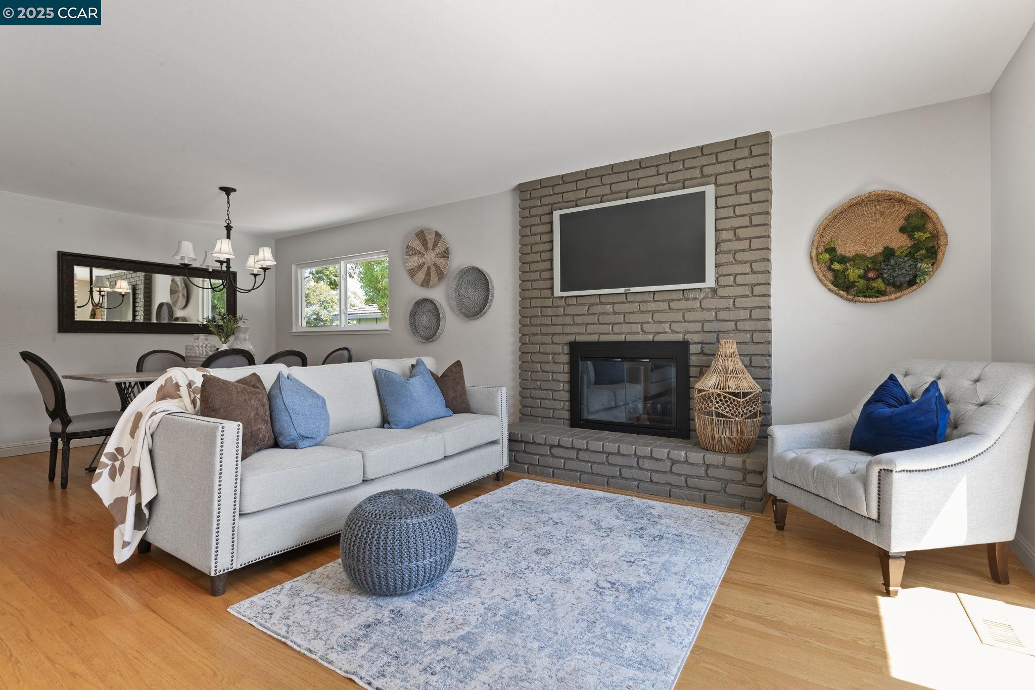Detail Gallery Image 11 of 49 For 1712 Pepperwood Ct, Concord,  CA 94521 - 3 Beds | 2 Baths