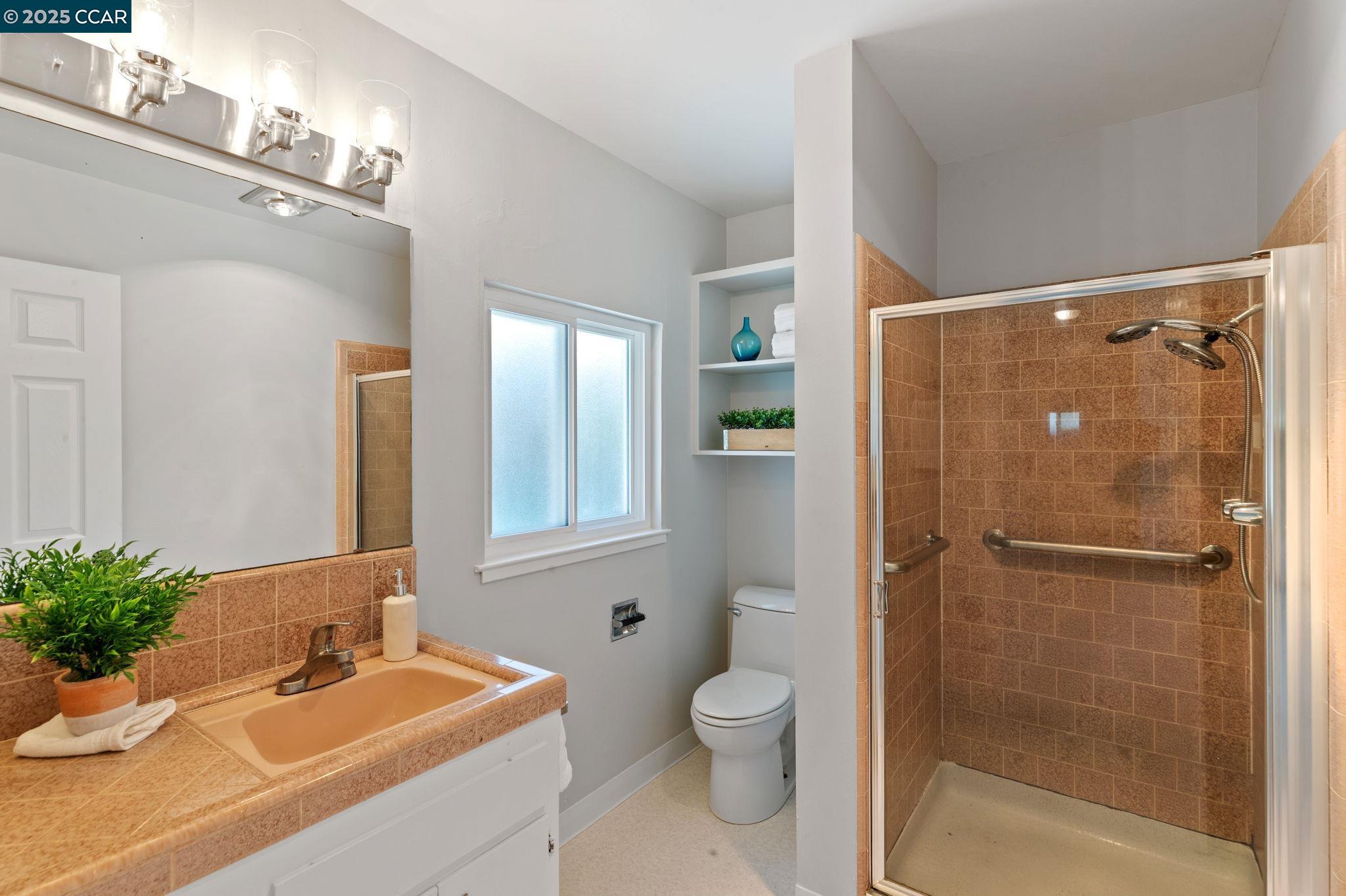 Detail Gallery Image 25 of 49 For 1712 Pepperwood Ct, Concord,  CA 94521 - 3 Beds | 2 Baths