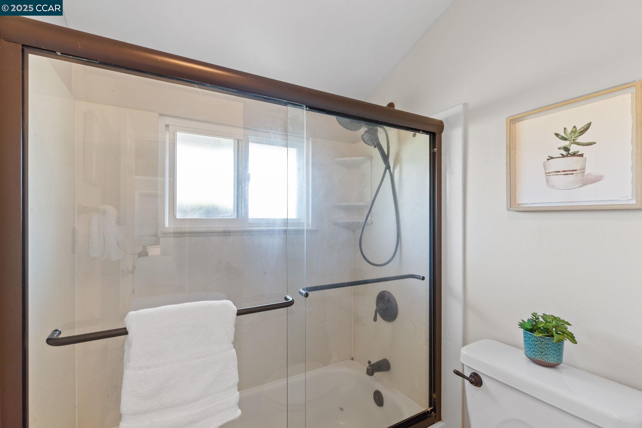 Detail Gallery Image 34 of 49 For 1712 Pepperwood Ct, Concord,  CA 94521 - 3 Beds | 2 Baths