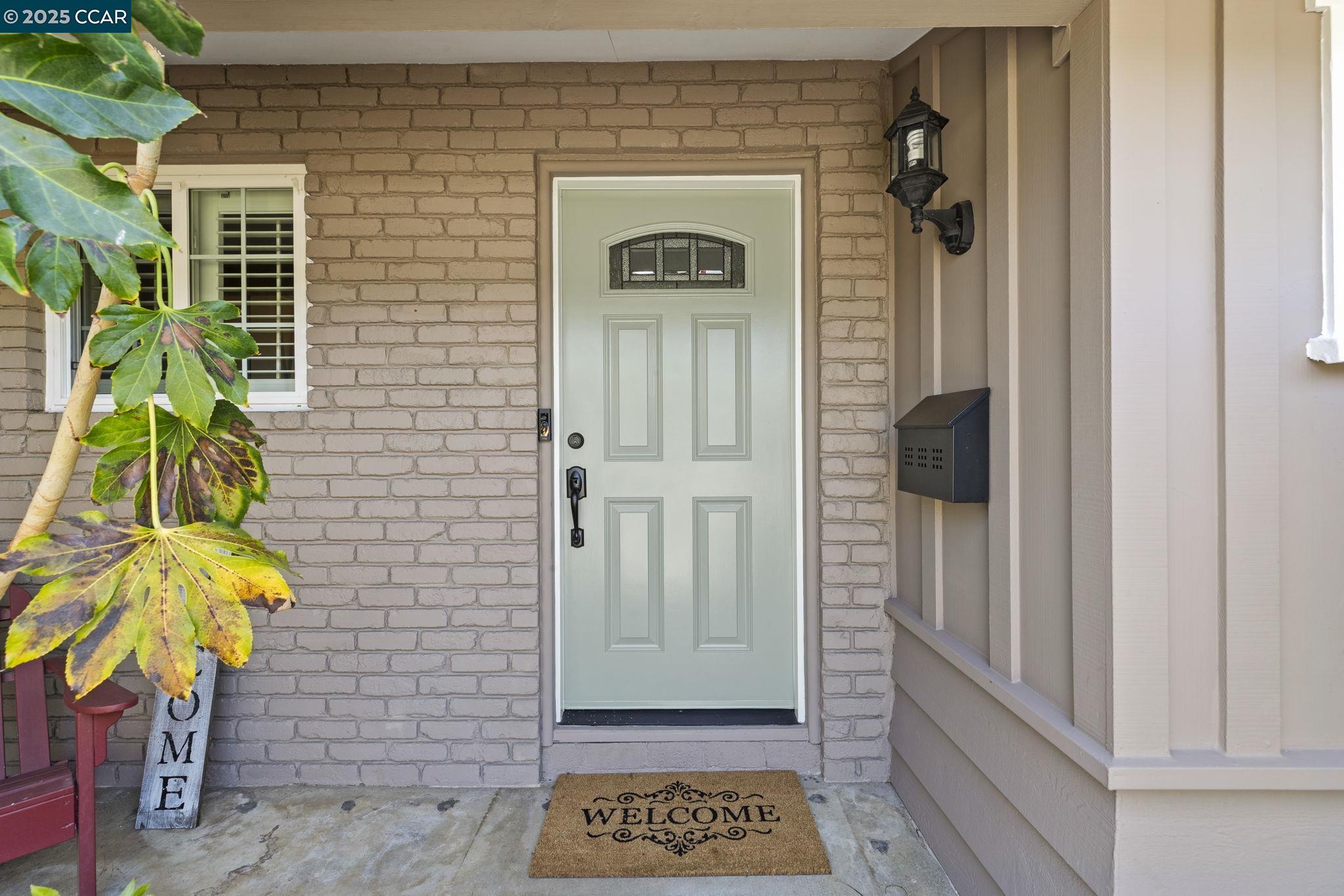 Detail Gallery Image 5 of 49 For 1712 Pepperwood Ct, Concord,  CA 94521 - 3 Beds | 2 Baths