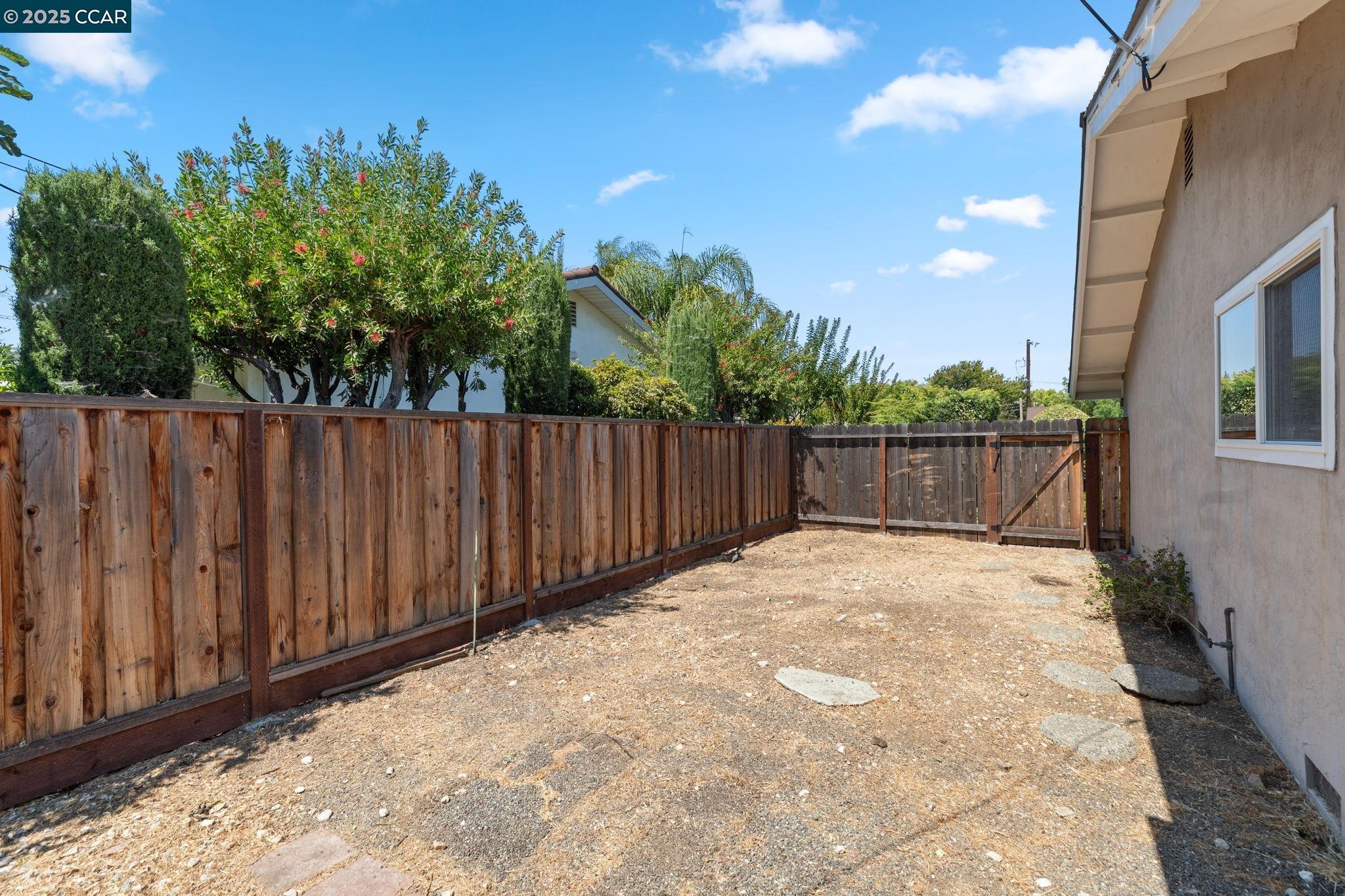 Detail Gallery Image 42 of 49 For 1712 Pepperwood Ct, Concord,  CA 94521 - 3 Beds | 2 Baths