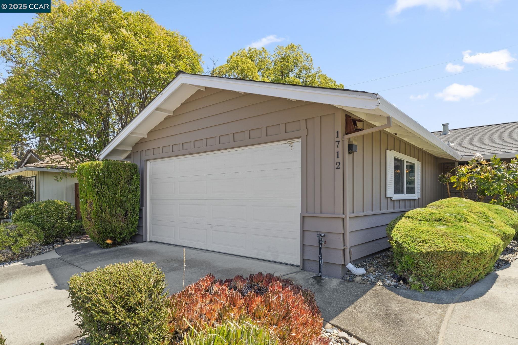 Detail Gallery Image 47 of 49 For 1712 Pepperwood Ct, Concord,  CA 94521 - 3 Beds | 2 Baths