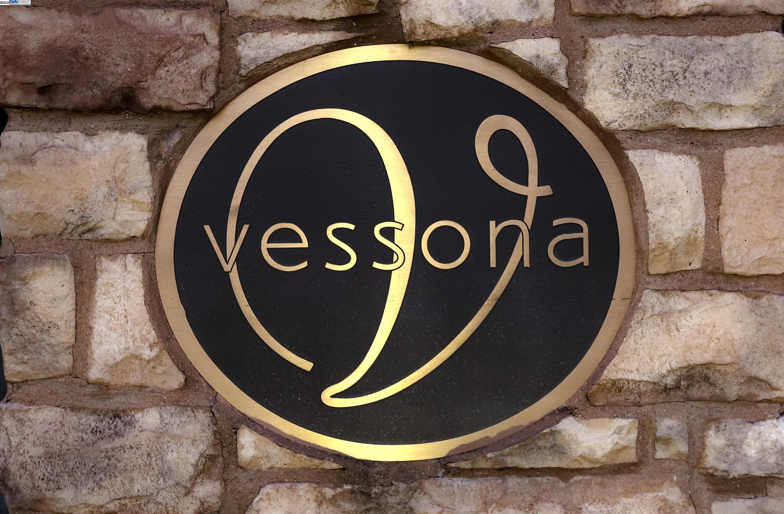 Detail Gallery Image 2 of 37 For 216 Vessona Cir, Folsom,  CA 95630 - 2 Beds | 2 Baths