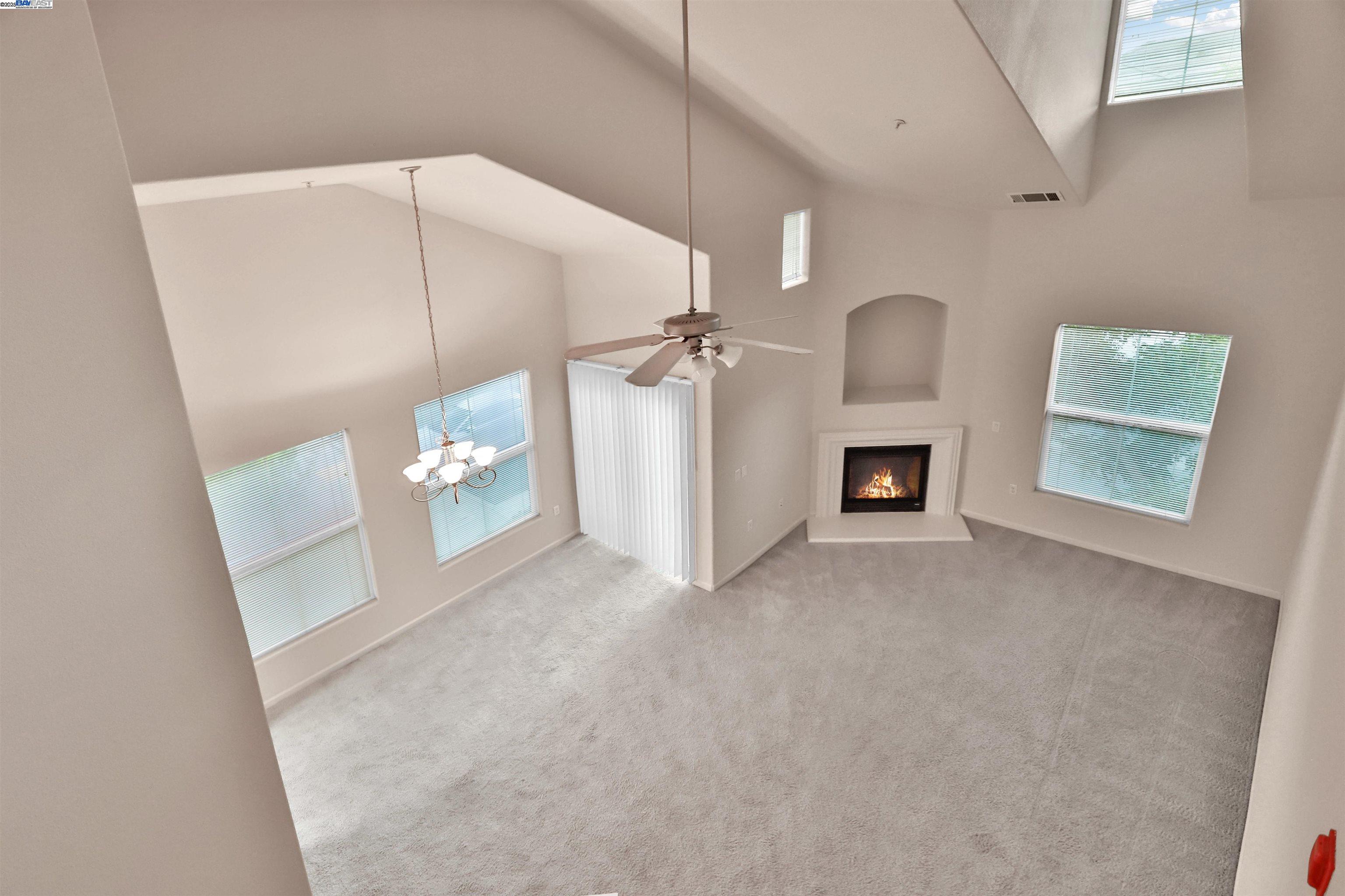 Detail Gallery Image 13 of 37 For 216 Vessona Cir, Folsom,  CA 95630 - 2 Beds | 2 Baths