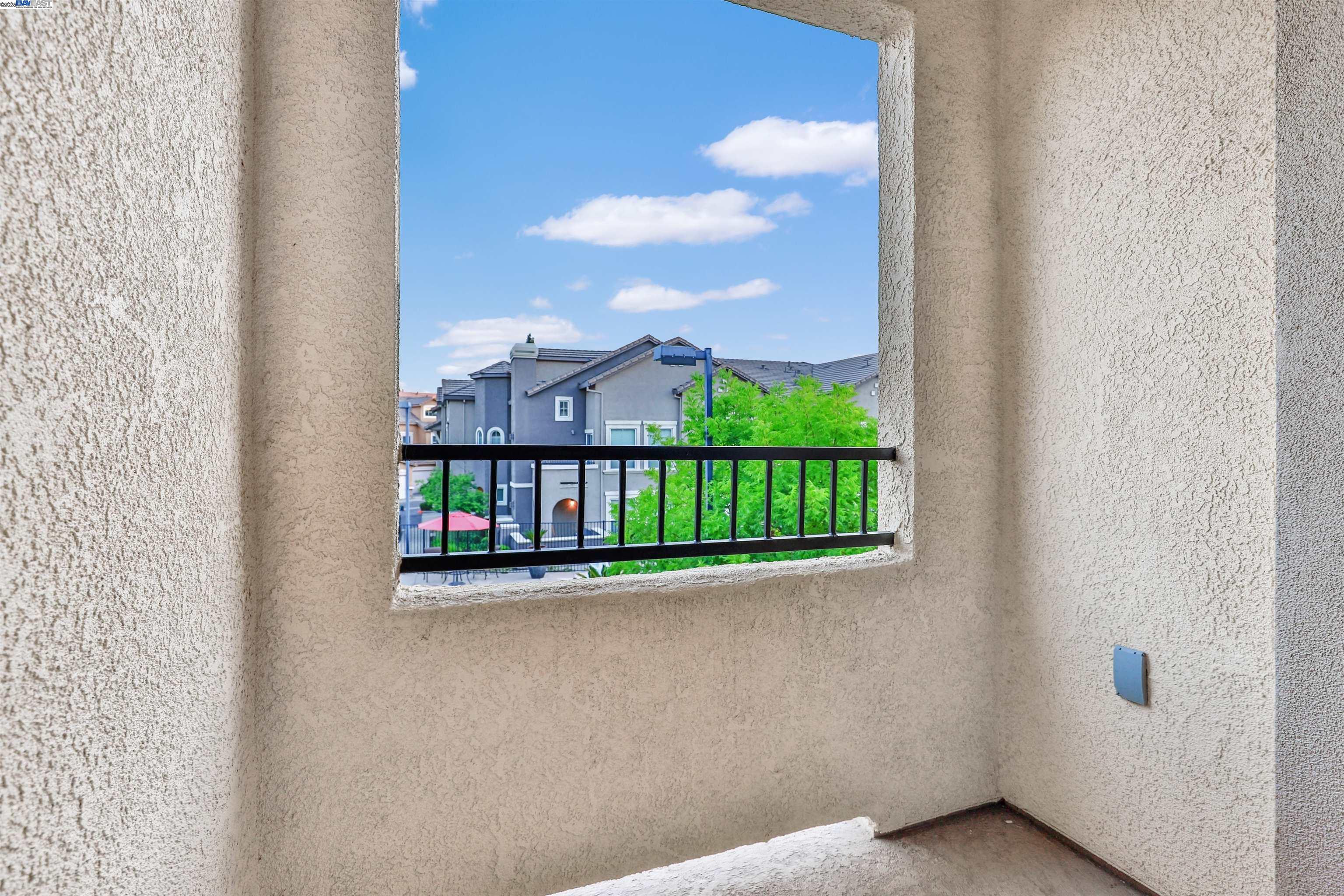 Detail Gallery Image 22 of 37 For 216 Vessona Cir, Folsom,  CA 95630 - 2 Beds | 2 Baths