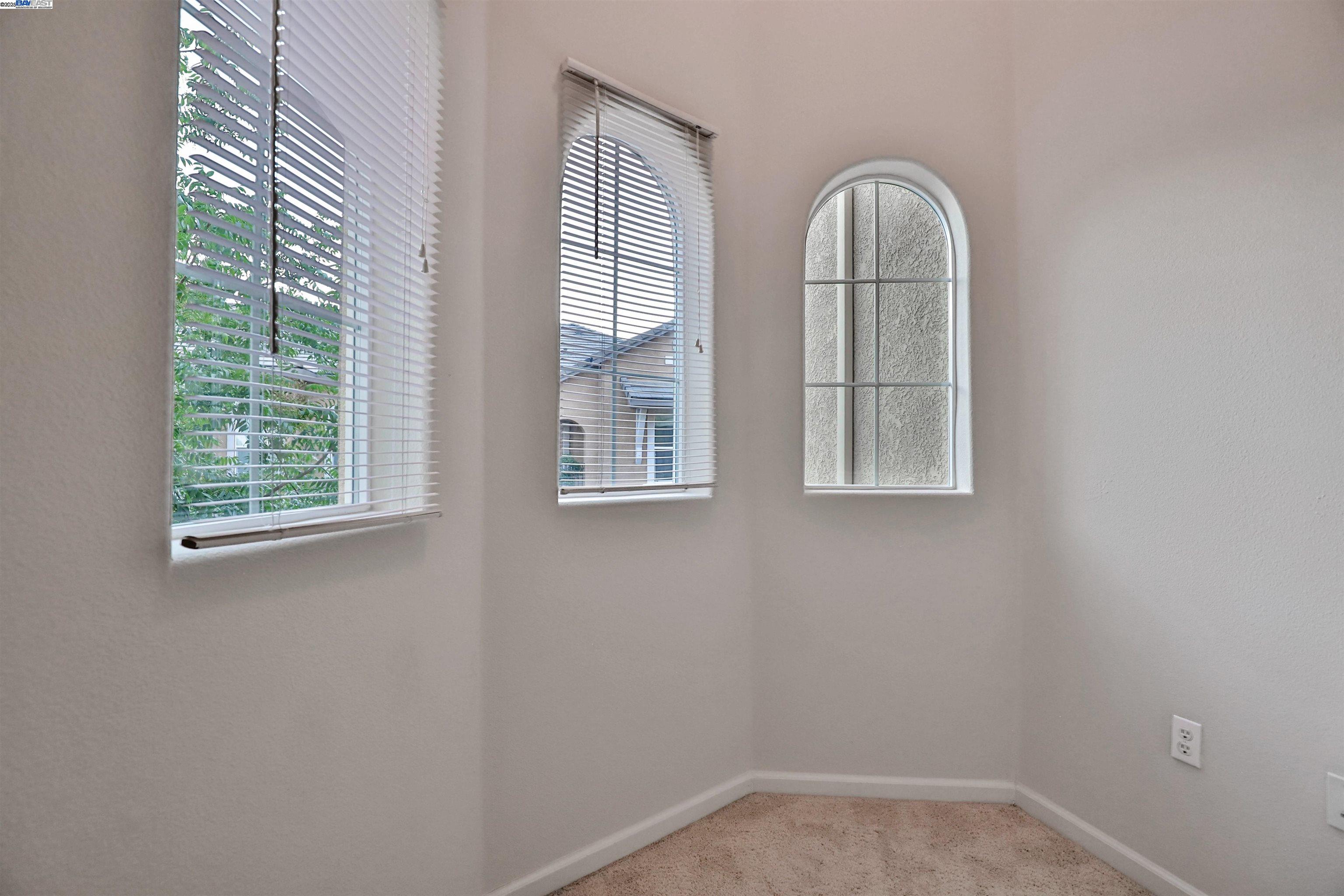 Detail Gallery Image 32 of 37 For 216 Vessona Cir, Folsom,  CA 95630 - 2 Beds | 2 Baths