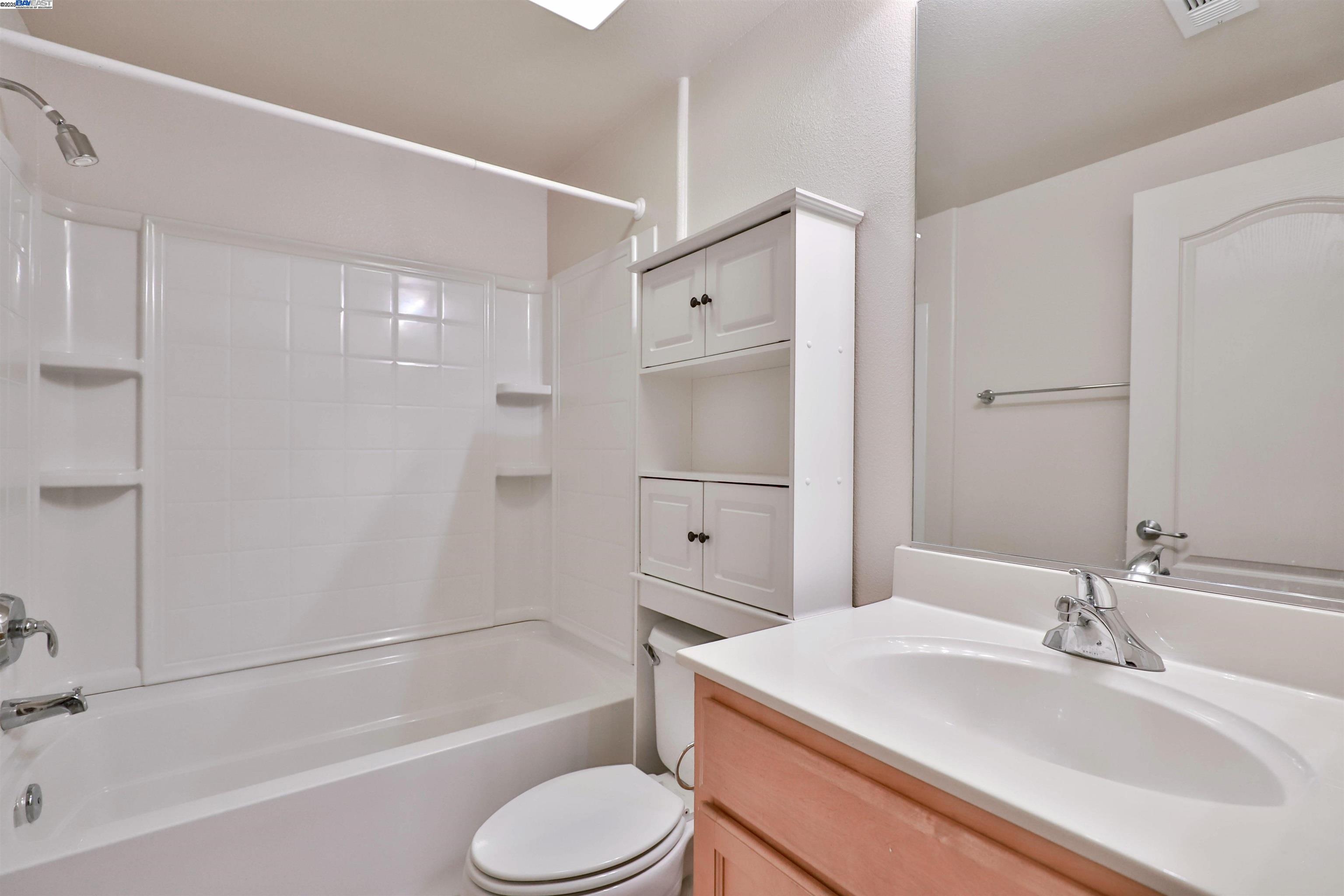 Detail Gallery Image 33 of 37 For 216 Vessona Cir, Folsom,  CA 95630 - 2 Beds | 2 Baths