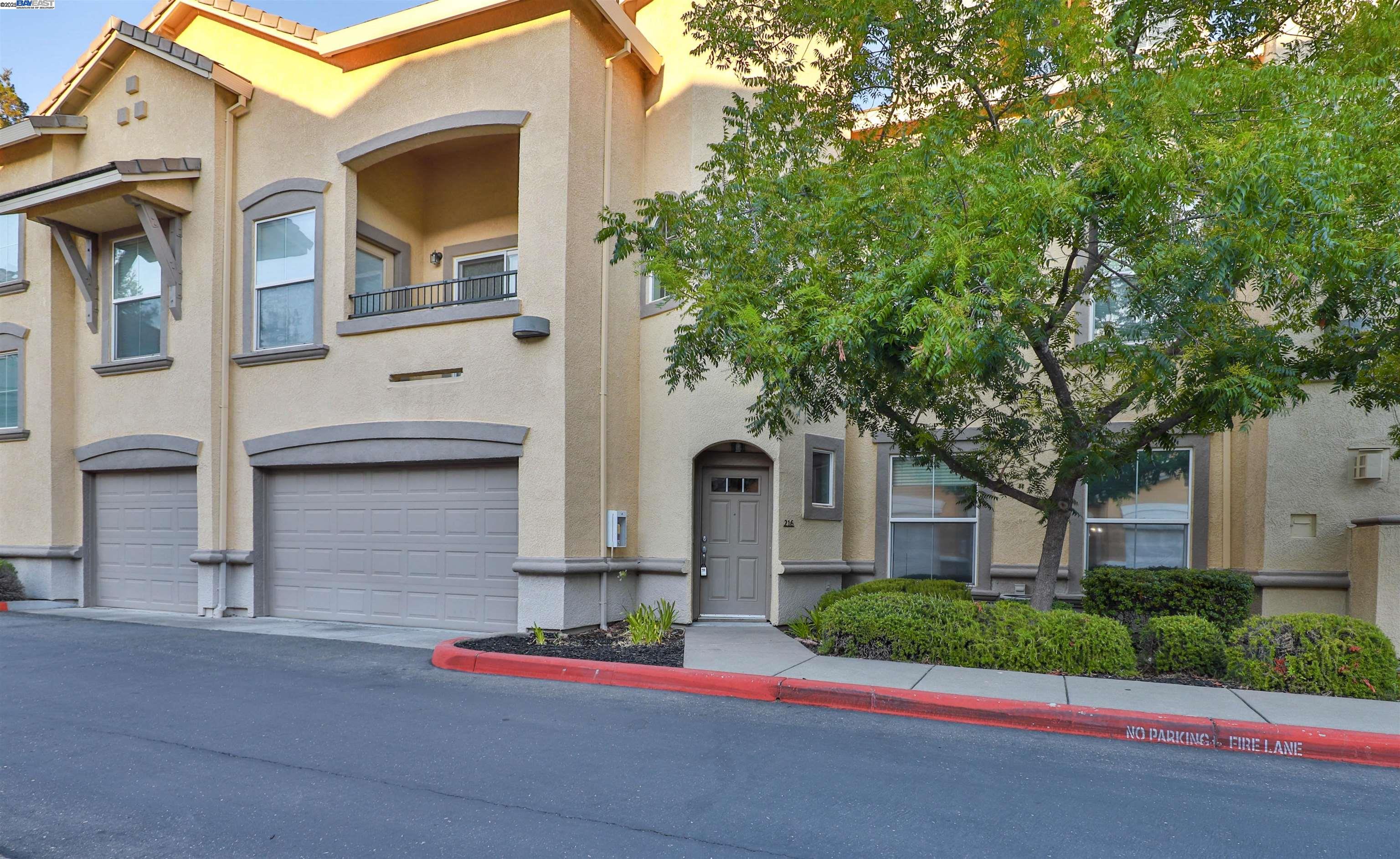 Detail Gallery Image 6 of 37 For 216 Vessona Cir, Folsom,  CA 95630 - 2 Beds | 2 Baths