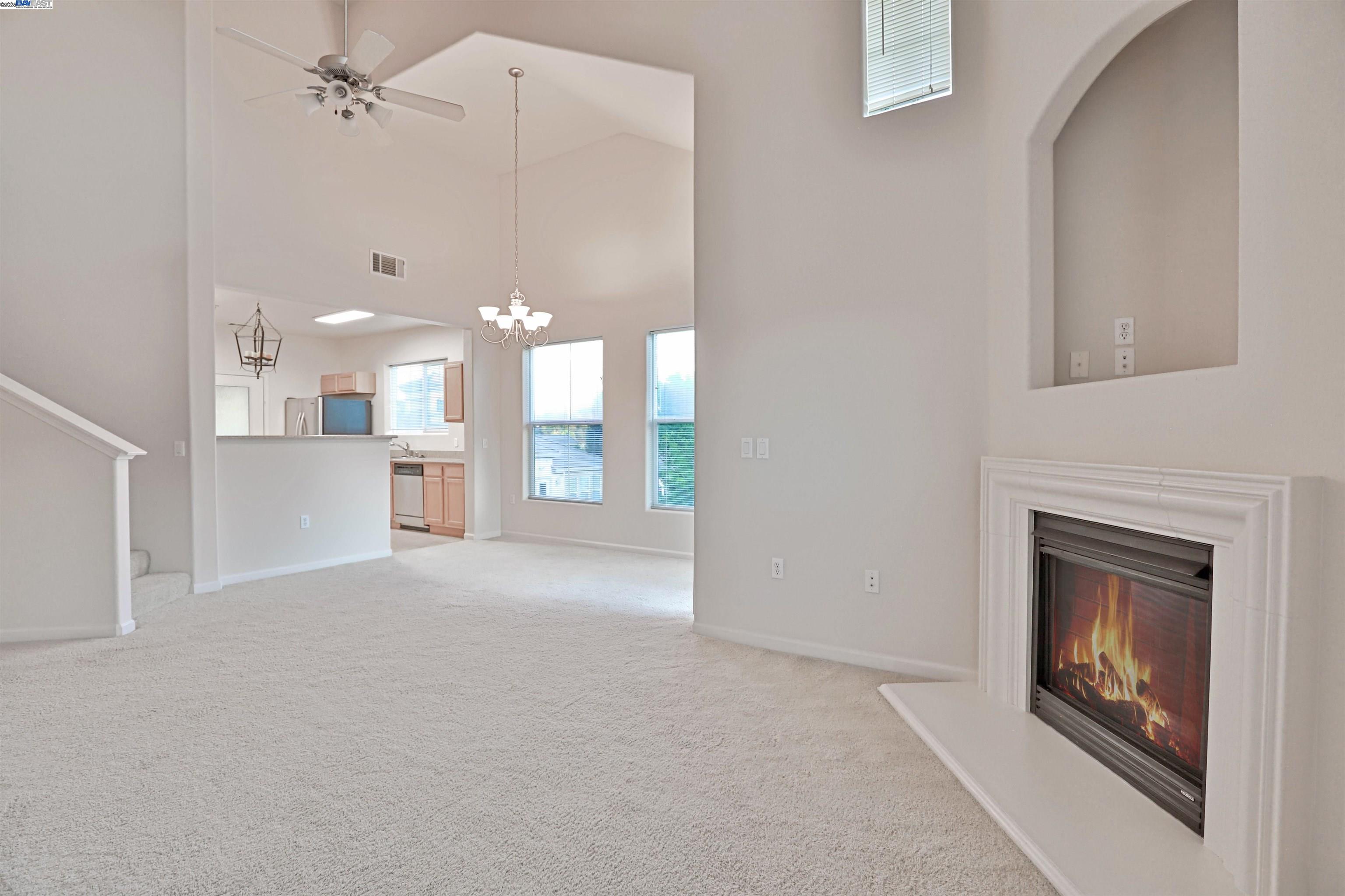 Detail Gallery Image 9 of 37 For 216 Vessona Cir, Folsom,  CA 95630 - 2 Beds | 2 Baths