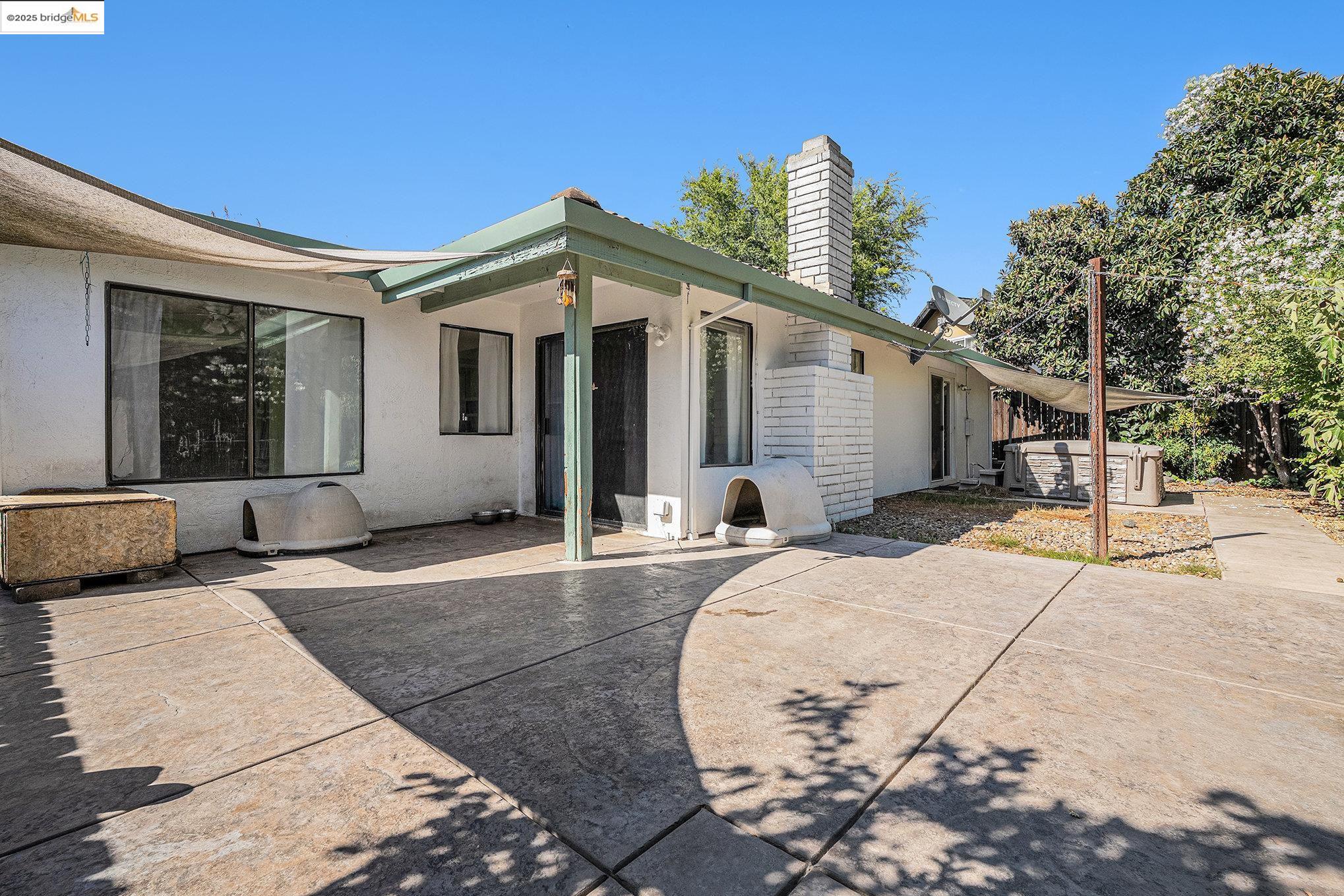 Detail Gallery Image 15 of 17 For 2329 Lido Cir, Stockton,  CA 95207 - 3 Beds | 2 Baths