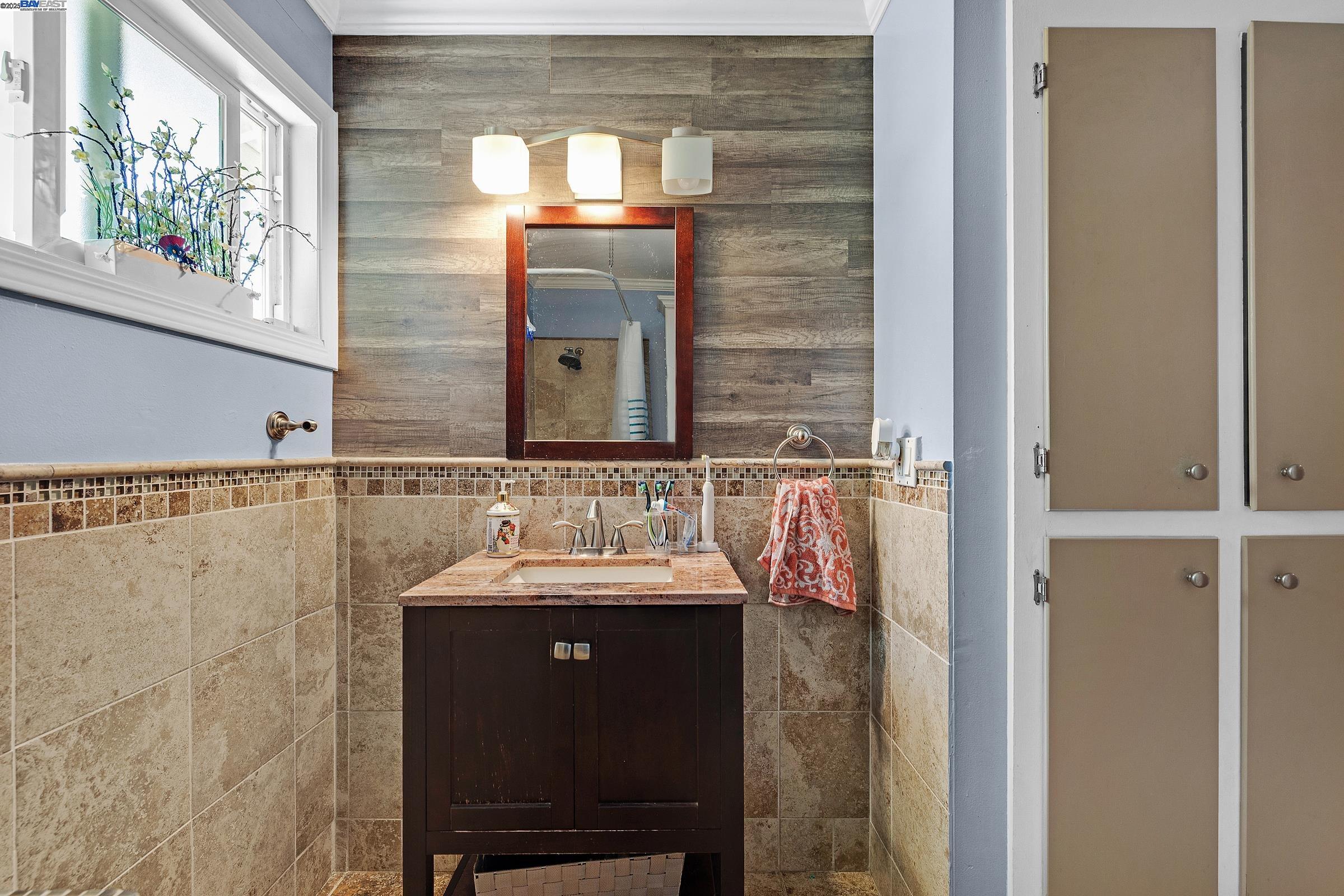 Detail Gallery Image 19 of 32 For 39672 Blacow Rd, Fremont,  CA 94538 - 4 Beds | 3 Baths