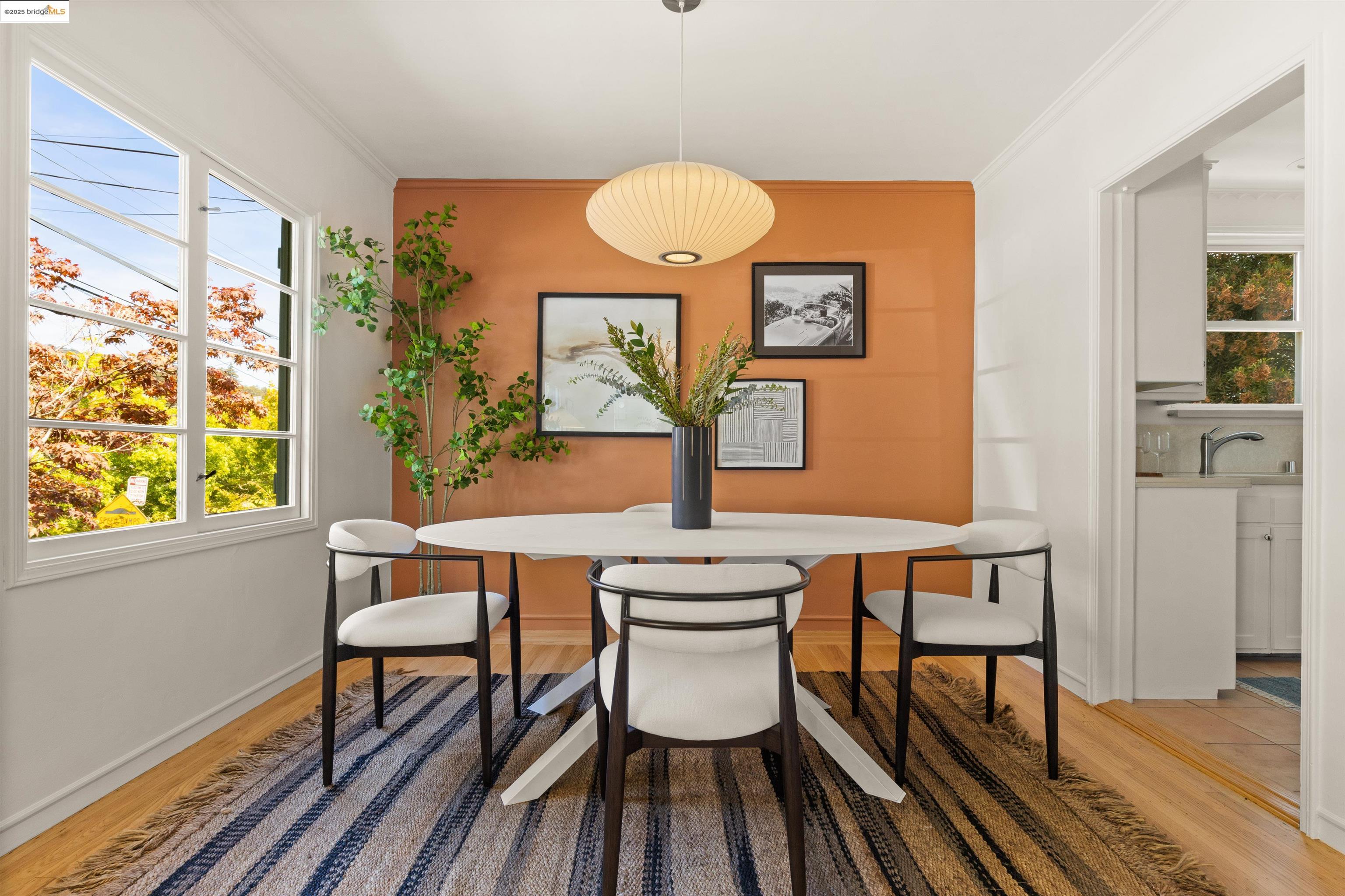 Detail Gallery Image 12 of 58 For 2451 Carmel St, Oakland,  CA 94602 - 2 Beds | 1 Baths