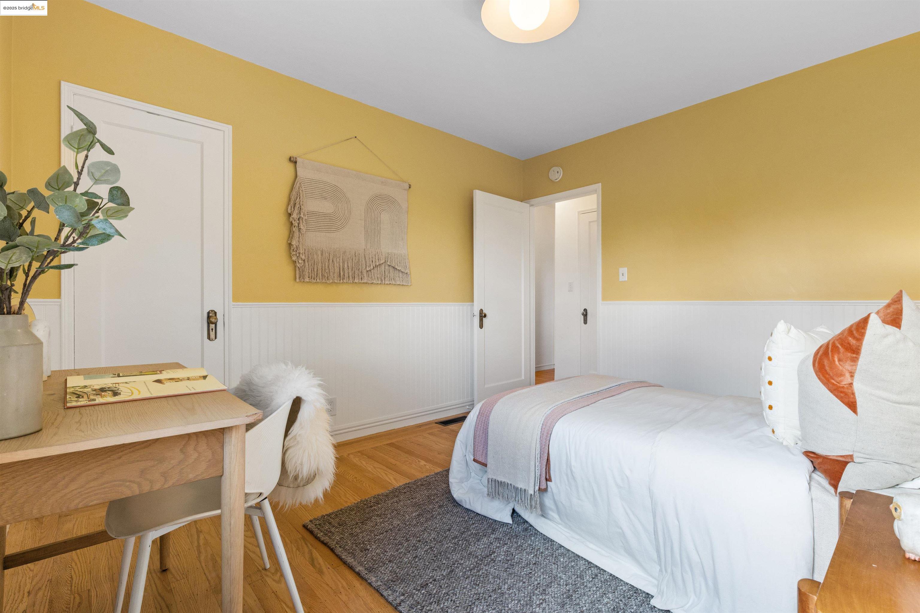 Detail Gallery Image 30 of 58 For 2451 Carmel St, Oakland,  CA 94602 - 2 Beds | 1 Baths