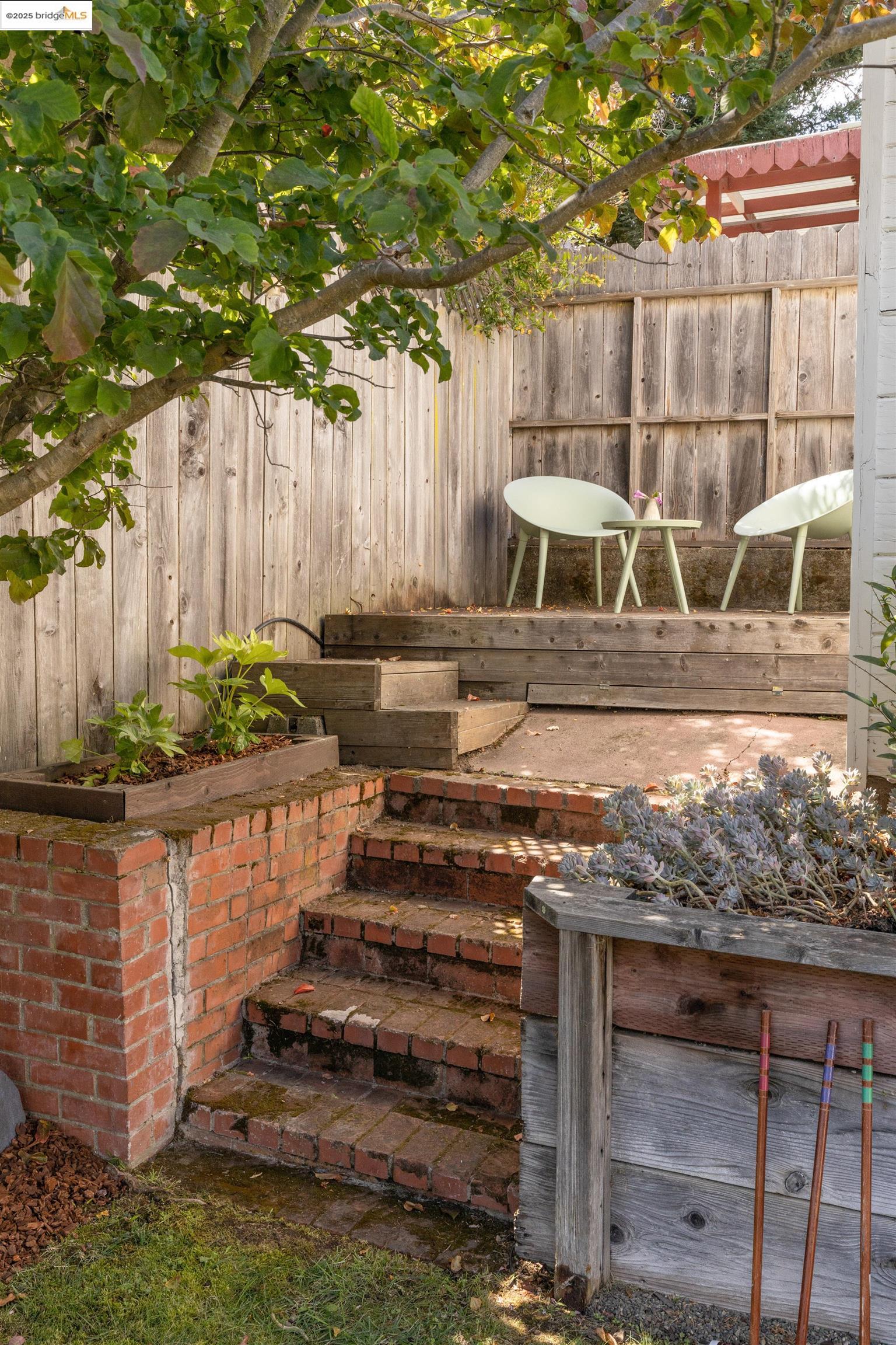 Detail Gallery Image 41 of 58 For 2451 Carmel St, Oakland,  CA 94602 - 2 Beds | 1 Baths