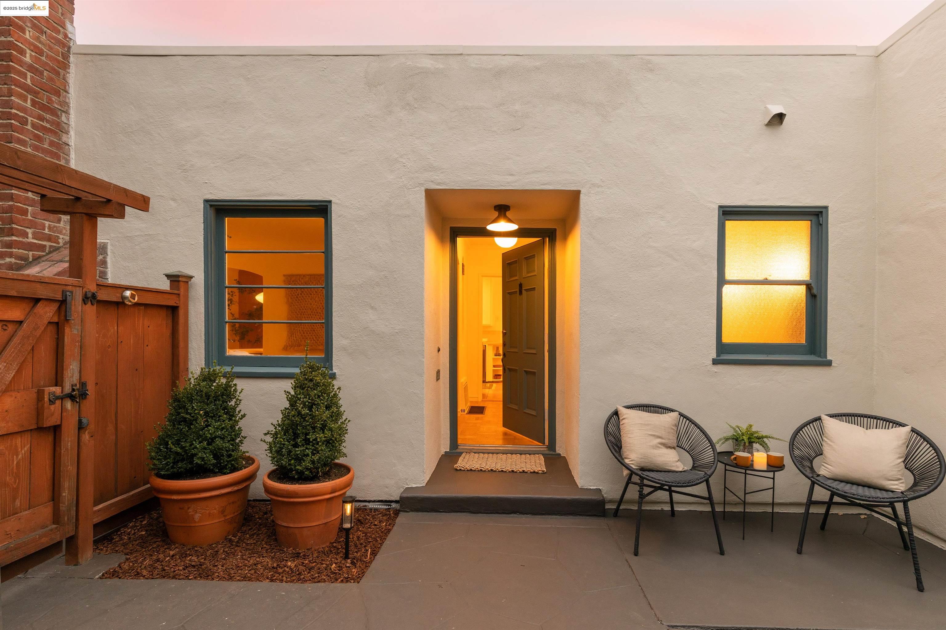 Detail Gallery Image 48 of 58 For 2451 Carmel St, Oakland,  CA 94602 - 2 Beds | 1 Baths