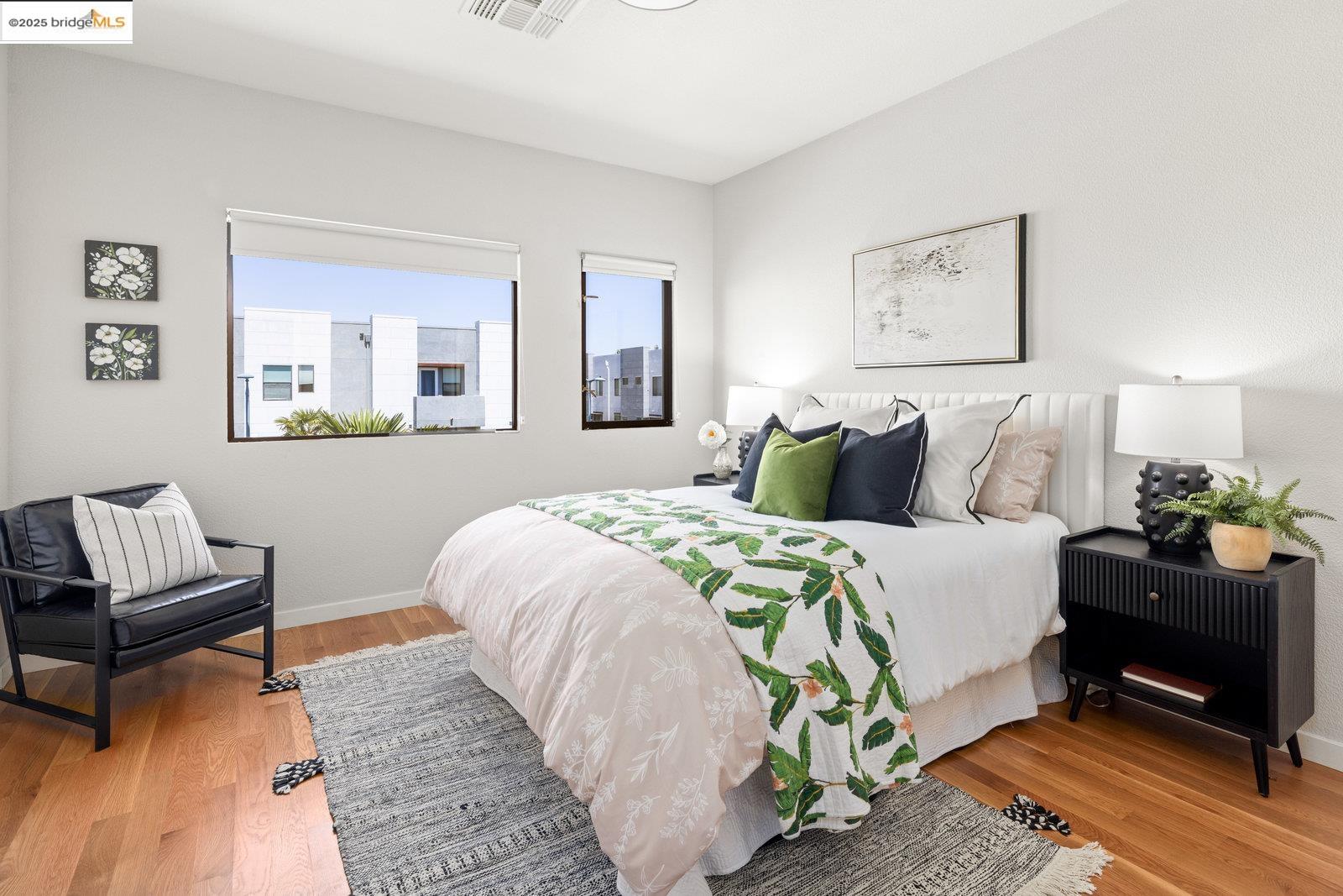Detail Gallery Image 14 of 36 For 1759 14th St, Oakland,  CA 94607 - 2 Beds | 2/1 Baths