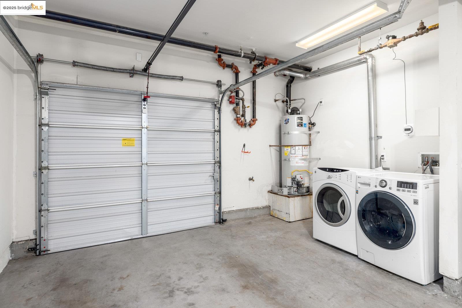 Detail Gallery Image 22 of 34 For 1759 14th St, Oakland,  CA 94607 - 2 Beds | 2/1 Baths