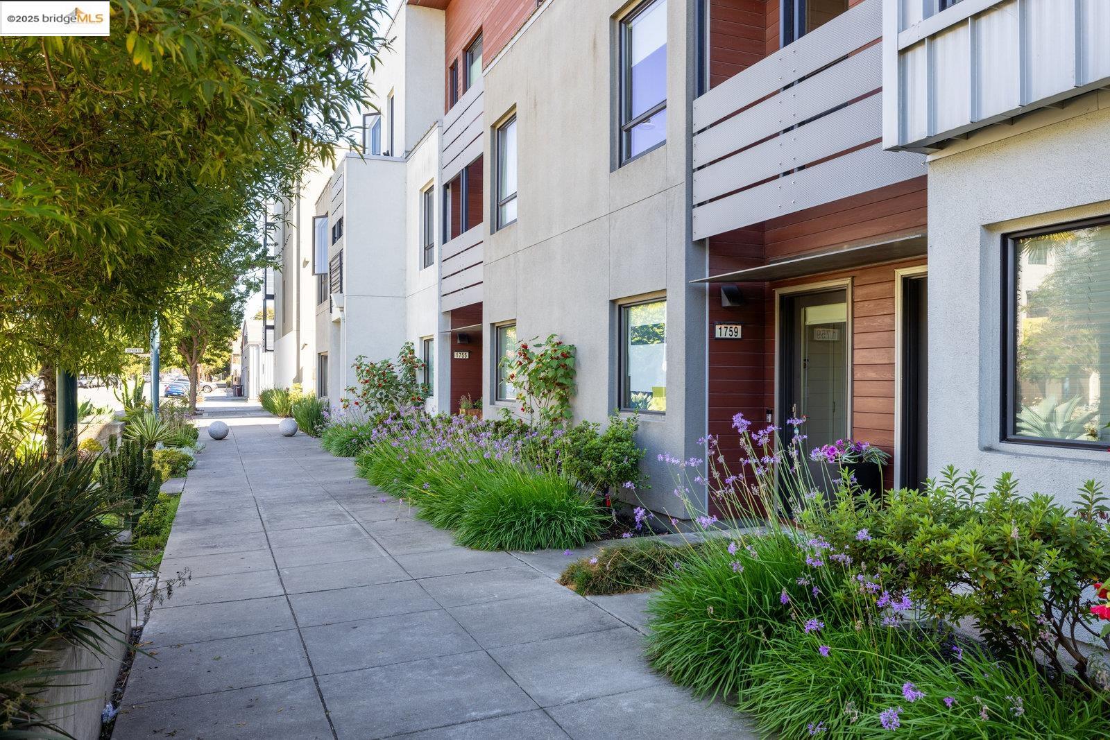Detail Gallery Image 24 of 34 For 1759 14th St, Oakland,  CA 94607 - 2 Beds | 2/1 Baths
