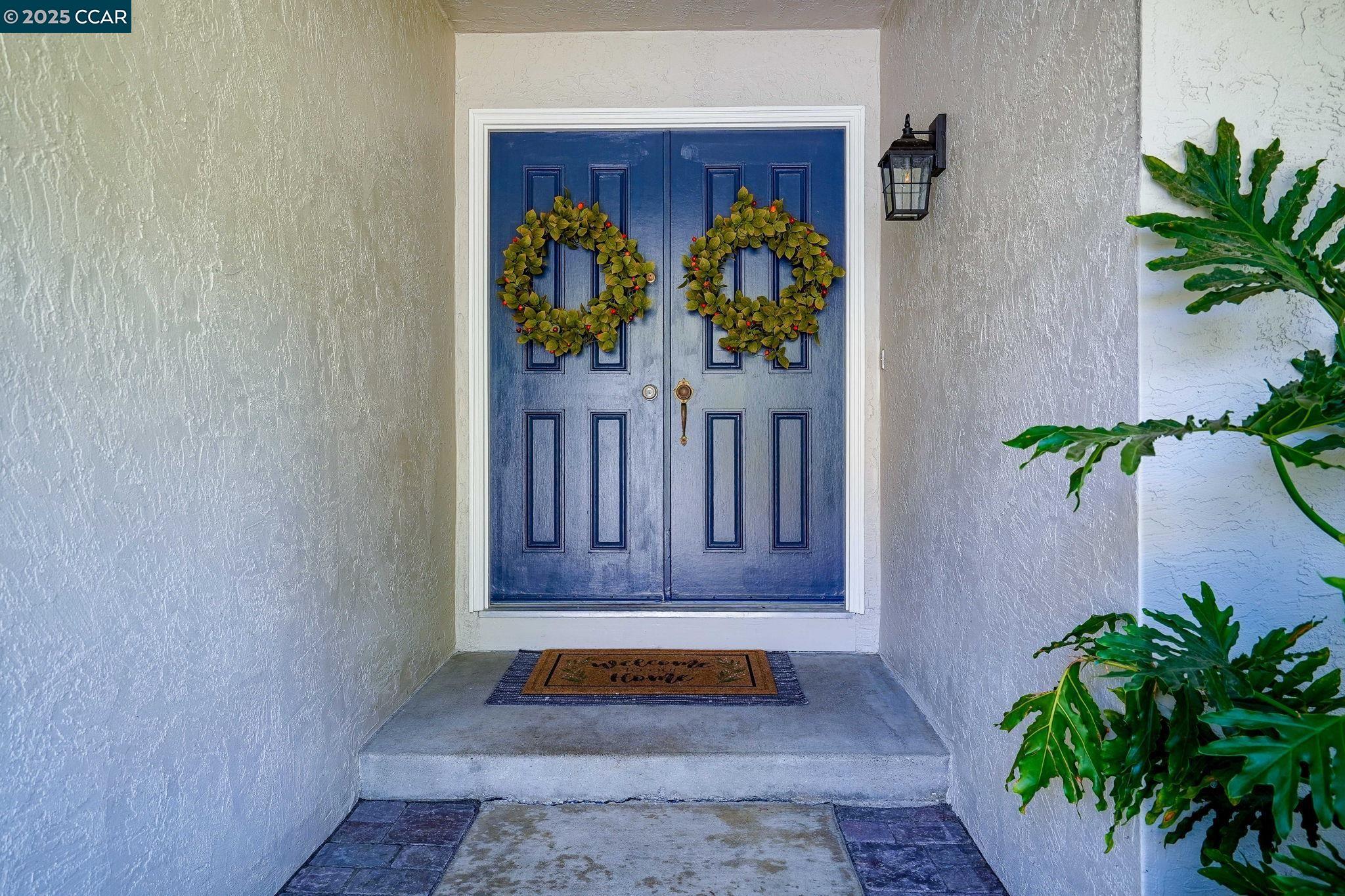 Detail Gallery Image 2 of 23 For 711 Sterling Dr, Martinez,  CA 94553 - 4 Beds | 2 Baths