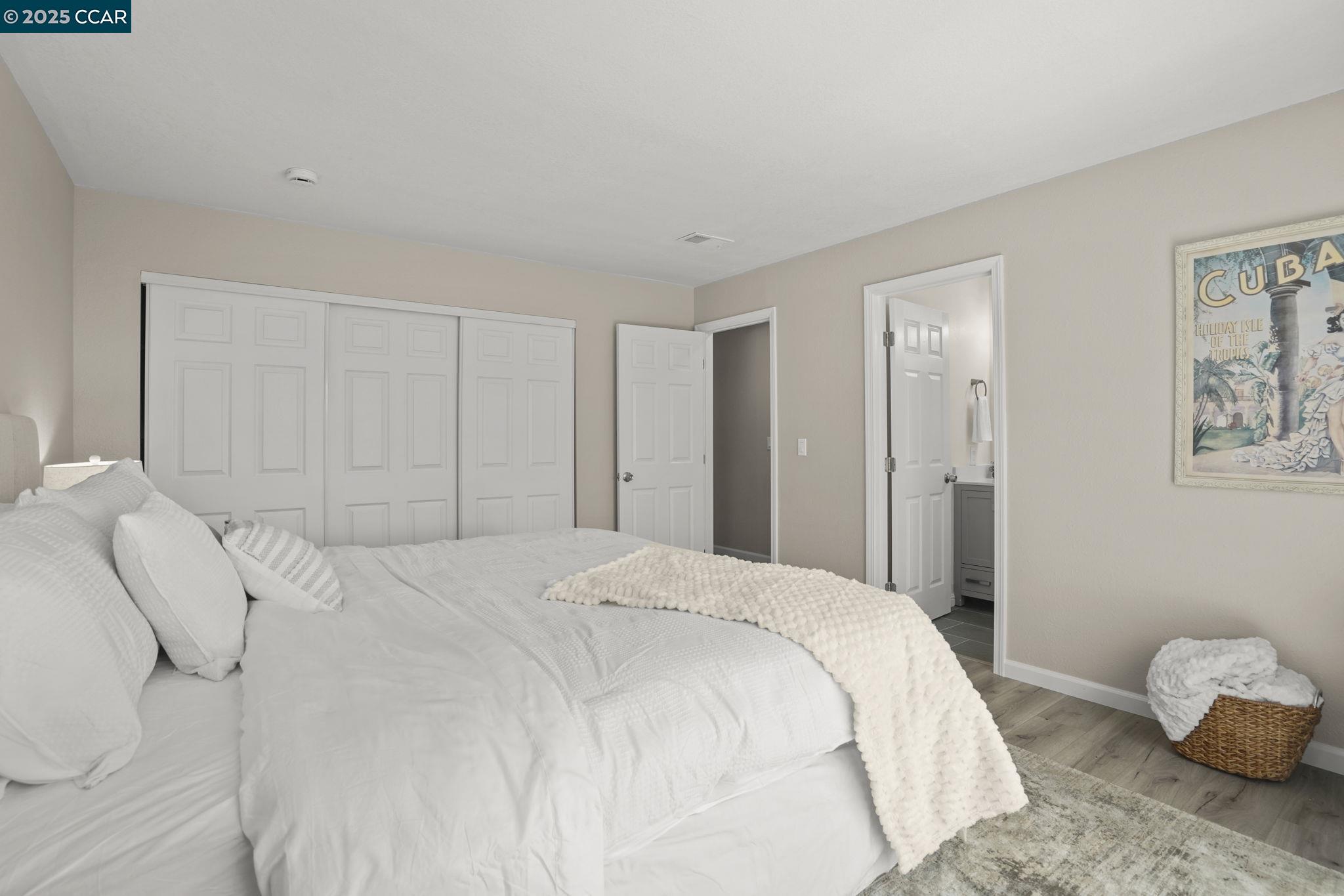 Detail Gallery Image 13 of 23 For 711 Sterling Dr, Martinez,  CA 94553 - 4 Beds | 2 Baths