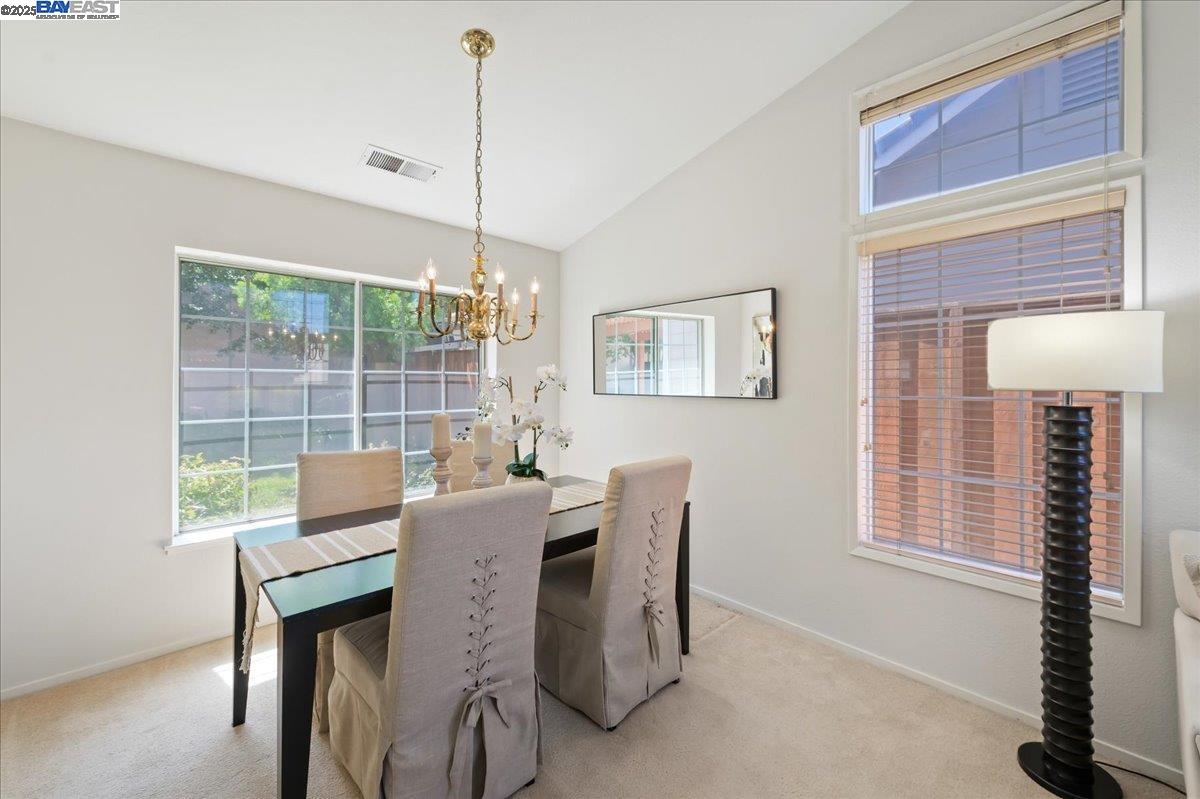 Detail Gallery Image 12 of 47 For 3618 Reflections Dr, Pleasanton,  CA 94566 - 3 Beds | 2/1 Baths