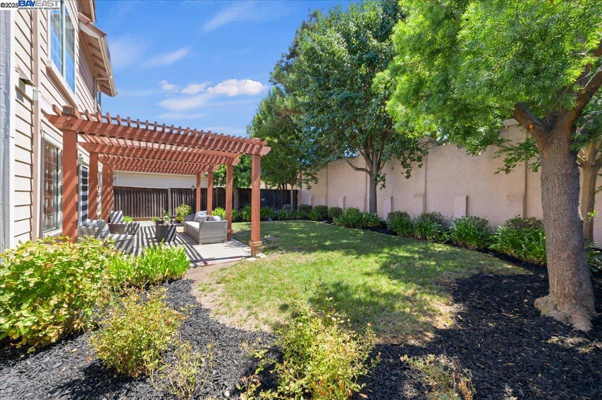 Detail Gallery Image 39 of 47 For 3618 Reflections Dr, Pleasanton,  CA 94566 - 3 Beds | 2/1 Baths