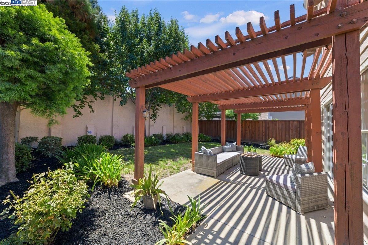 Detail Gallery Image 40 of 47 For 3618 Reflections Dr, Pleasanton,  CA 94566 - 3 Beds | 2/1 Baths