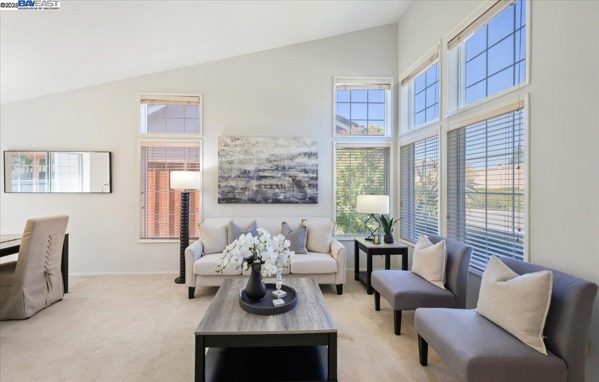 Detail Gallery Image 9 of 47 For 3618 Reflections Dr, Pleasanton,  CA 94566 - 3 Beds | 2/1 Baths