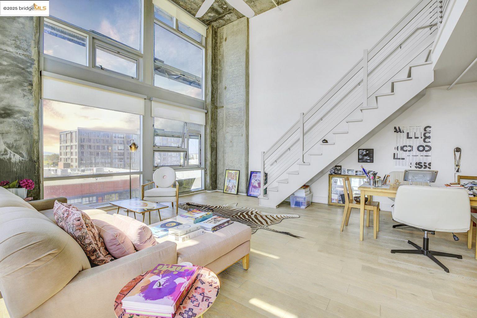 Detail Gallery Image 2 of 40 For 311 Oak St #523,  Oakland,  CA 94607 - 1 Beds | 2 Baths