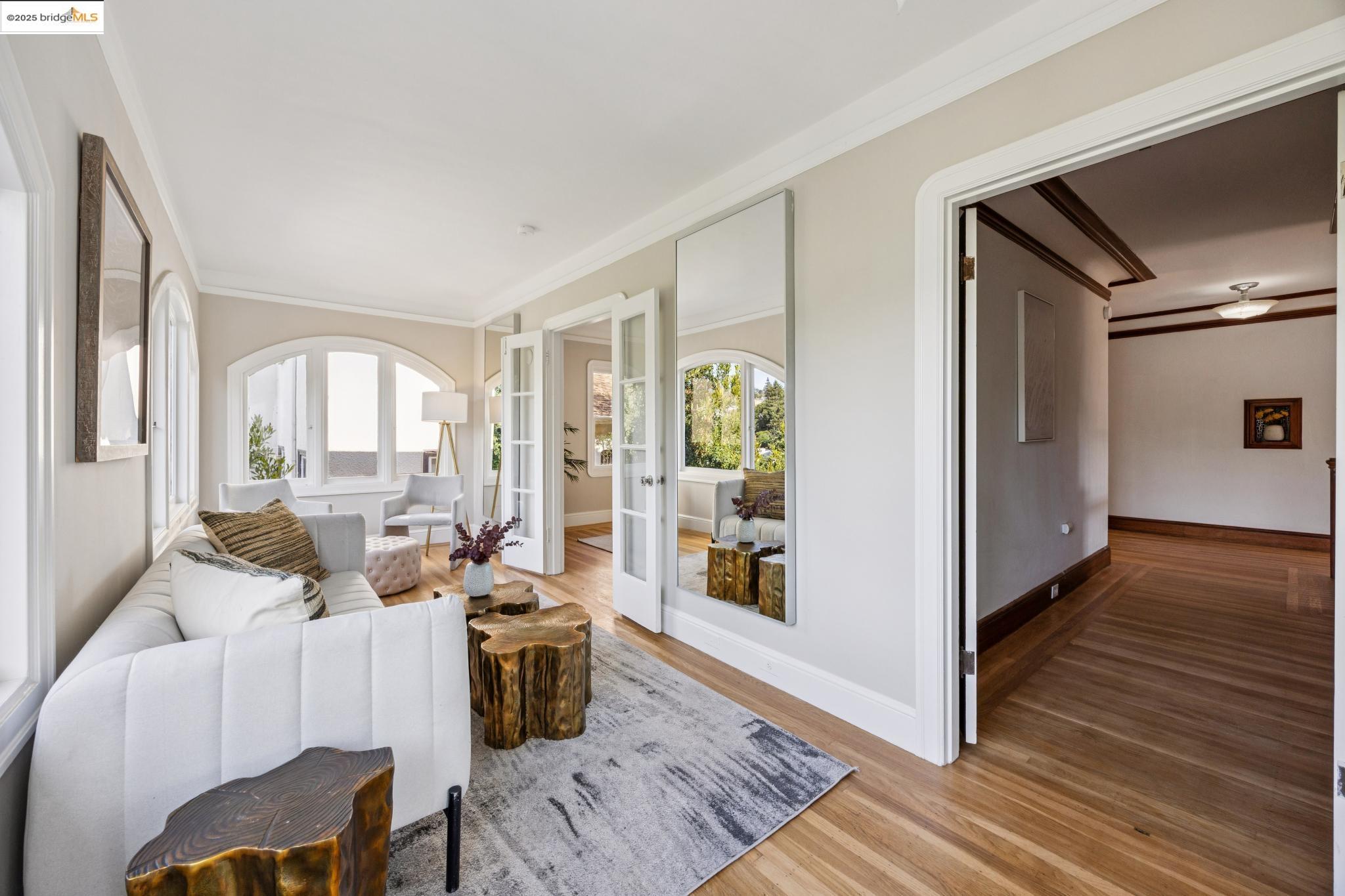 Detail Gallery Image 33 of 60 For 700 Longridge Rd, Oakland,  CA 94610 - 5 Beds | 3/1 Baths