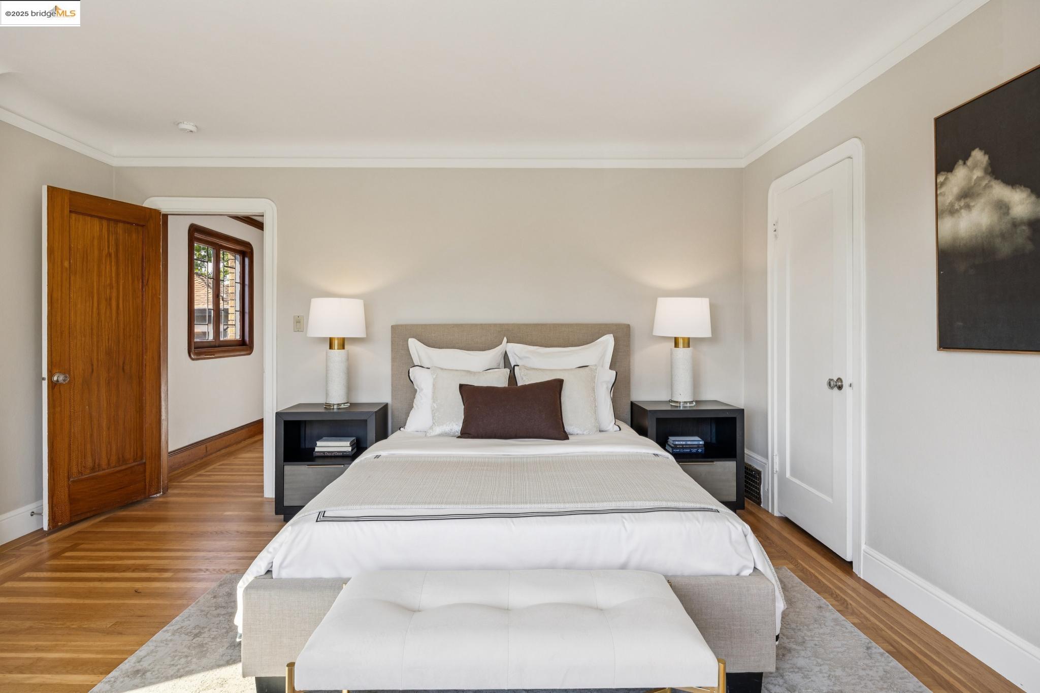 Detail Gallery Image 40 of 60 For 700 Longridge Rd, Oakland,  CA 94610 - 5 Beds | 3/1 Baths