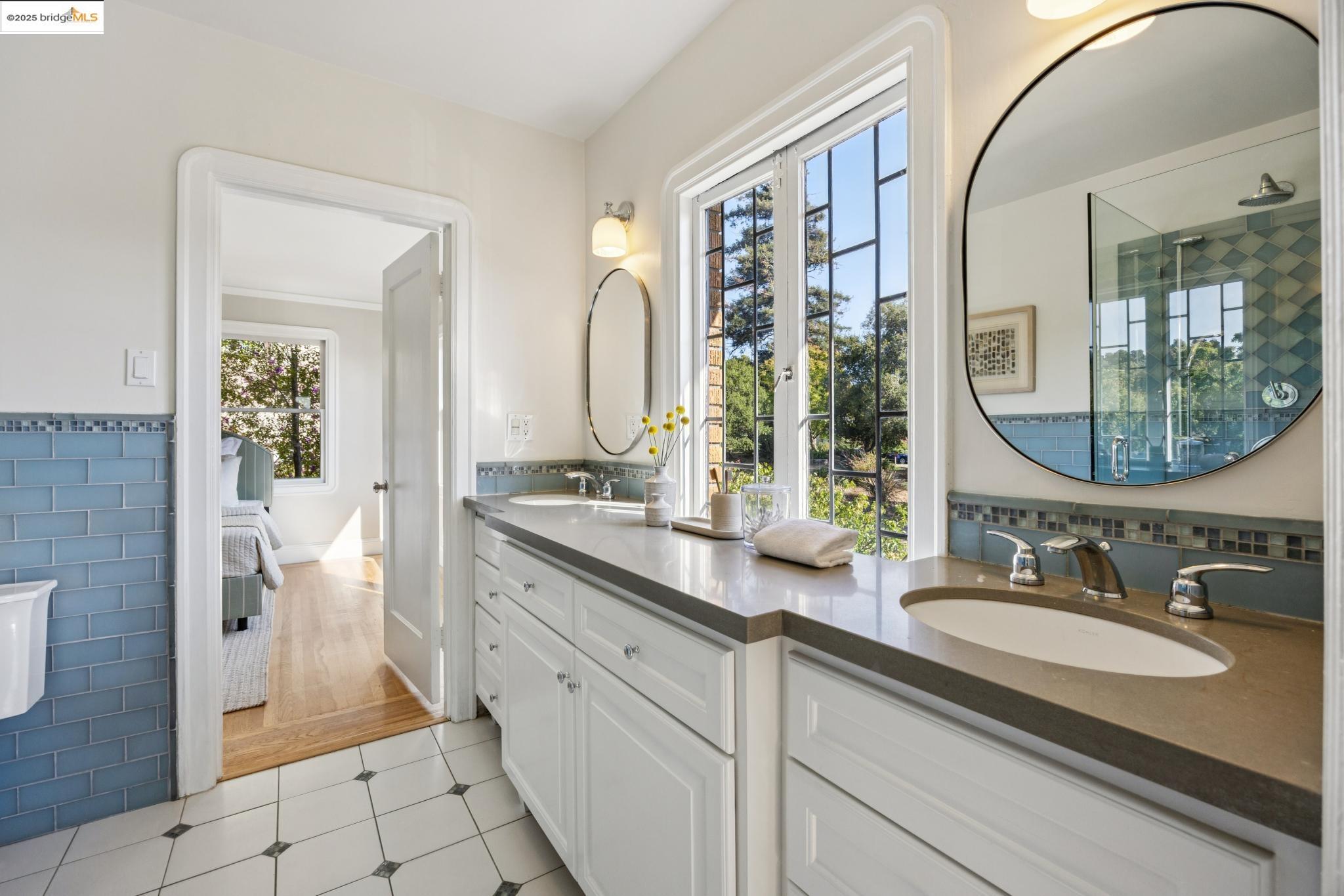 Detail Gallery Image 42 of 60 For 700 Longridge Rd, Oakland,  CA 94610 - 5 Beds | 3/1 Baths