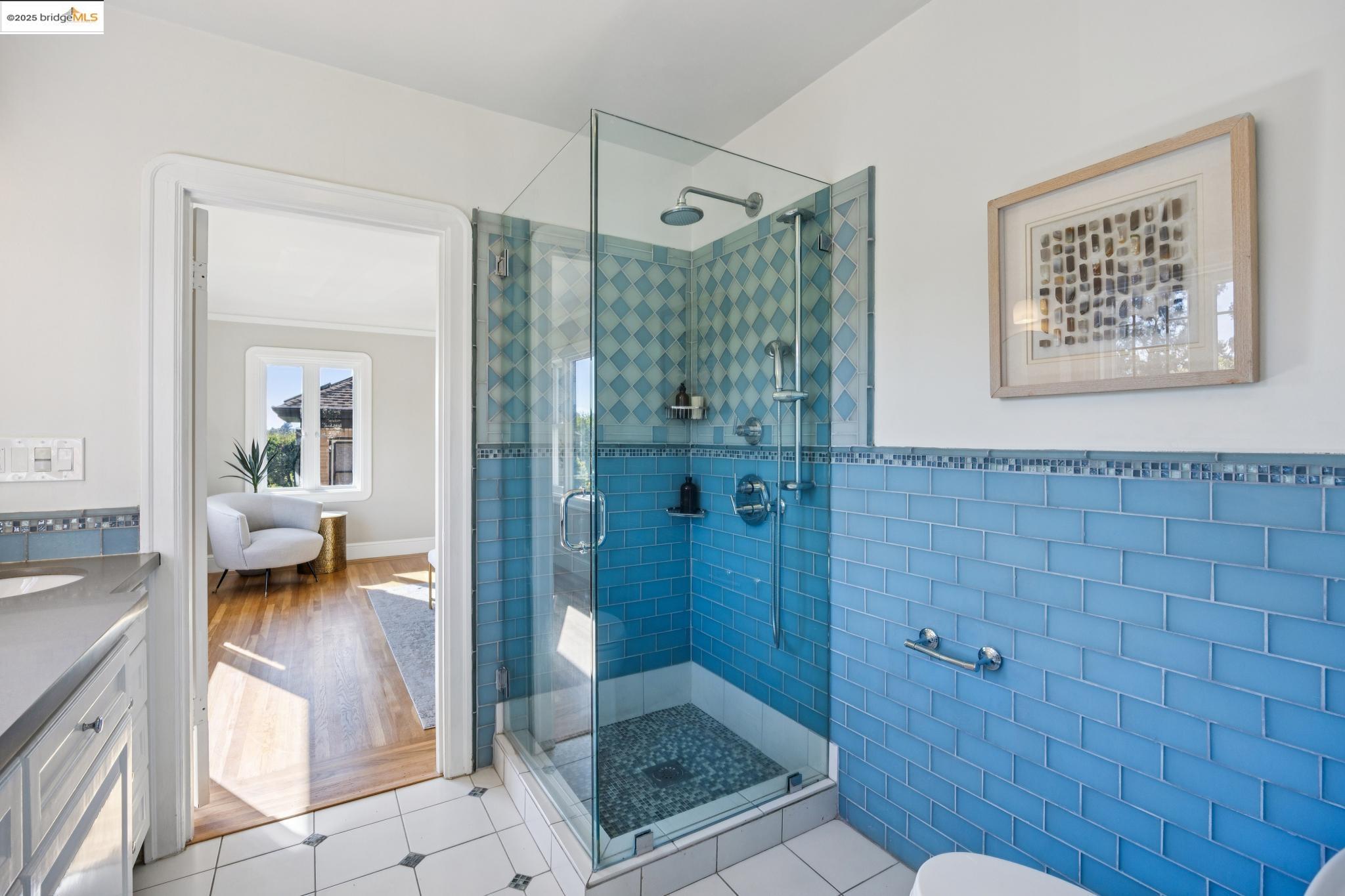 Detail Gallery Image 44 of 60 For 700 Longridge Rd, Oakland,  CA 94610 - 5 Beds | 3/1 Baths