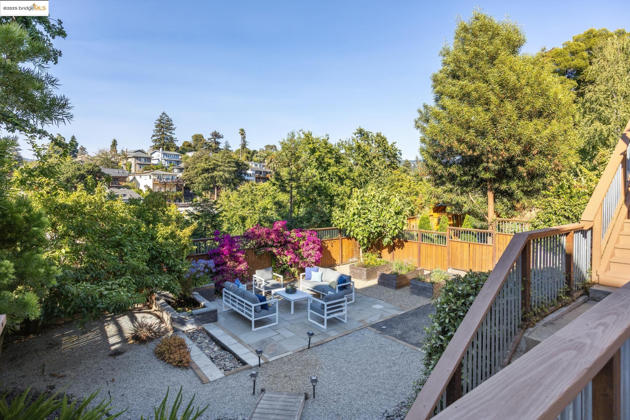 Detail Gallery Image 54 of 60 For 700 Longridge Rd, Oakland,  CA 94610 - 5 Beds | 3/1 Baths