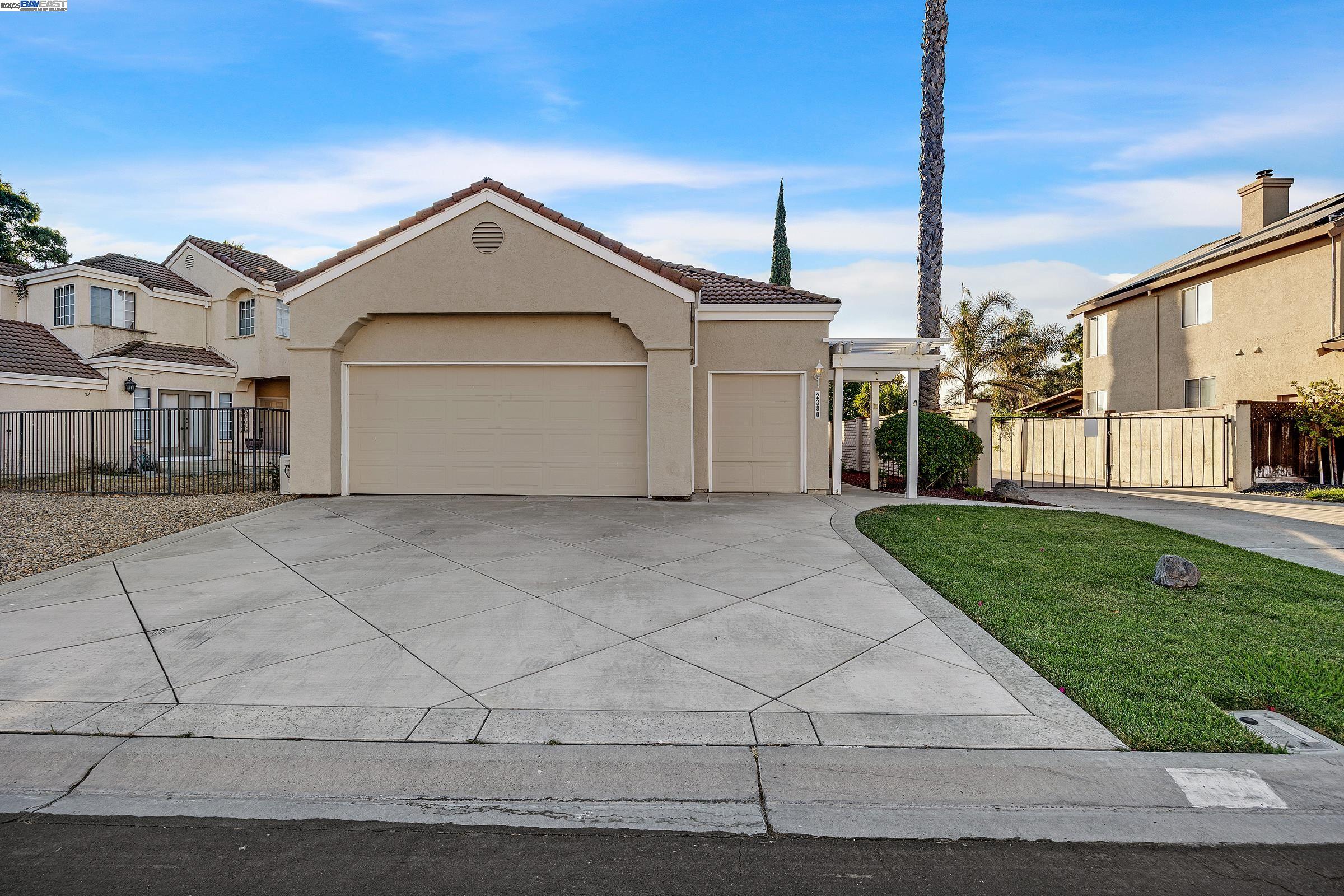Detail Gallery Image 1 of 1 For 2380 Wayfarer Dr, Discovery Bay,  CA 94505 - 2 Beds | 2 Baths